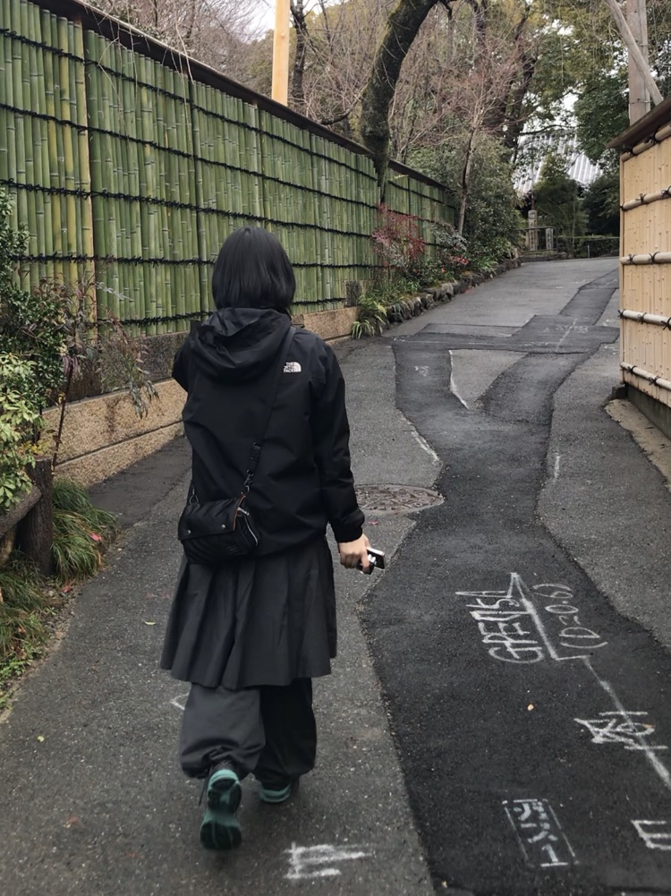 Porter Tanker Shoulder Bag Black, Asics x Unaffected Gel-Kayano 14 Uranus Green 착용 스타일