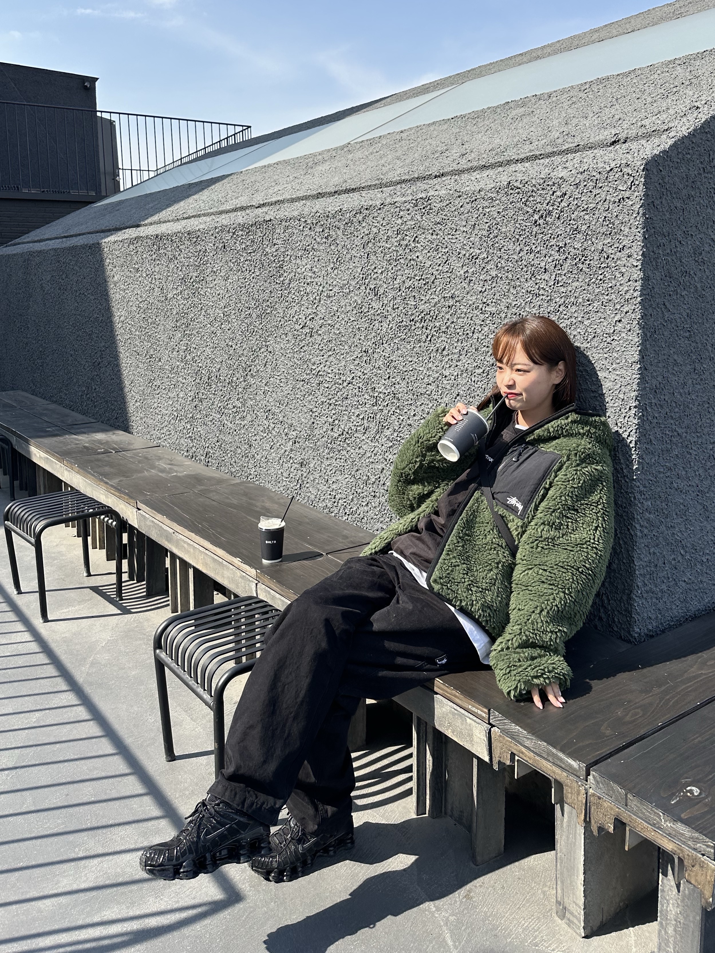Stussy Sherpa Jacket Olive, (W) Nike Shox TL Black and Max Orange 착용 스타일 - 1