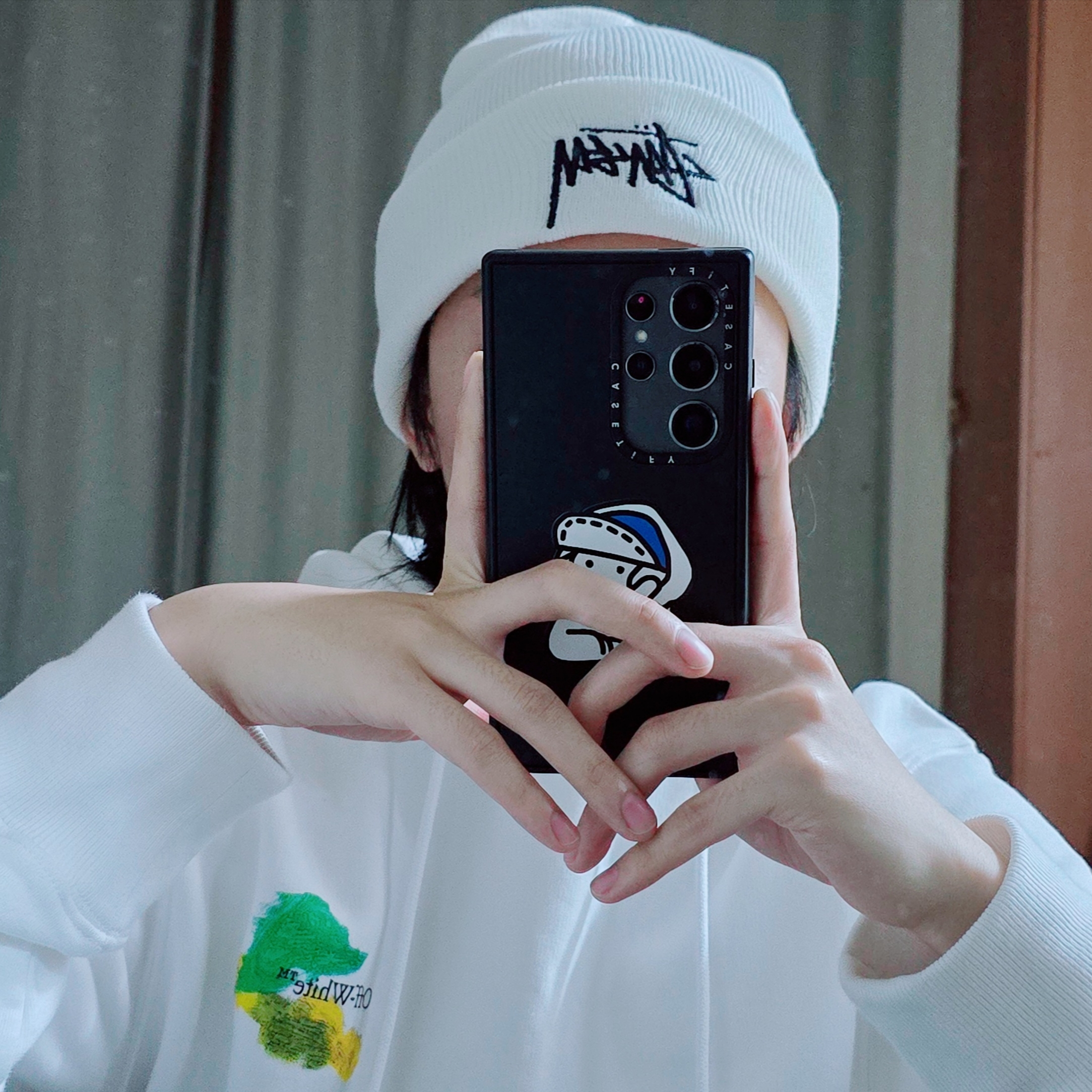 Nike x Stussy Cuff Beanie White, Off-White Brush Arrow Slim Hoodie White Multicolor 착용 스타일