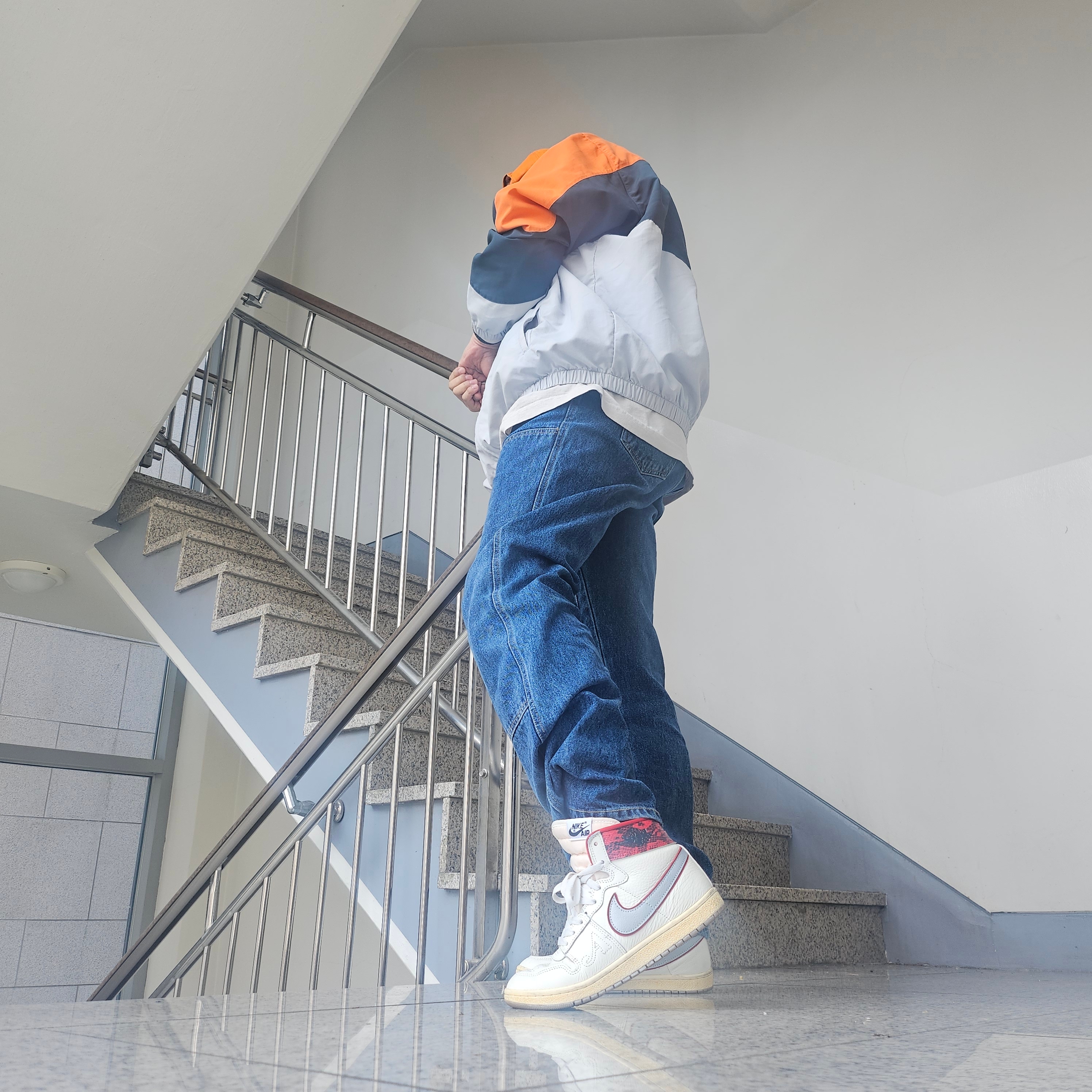 Supreme Pigment Canvas S Logo 6-Panel Orange - 23SS, Supreme Curve Track Jacket Grey - 24SS 착용 스타일 - 5