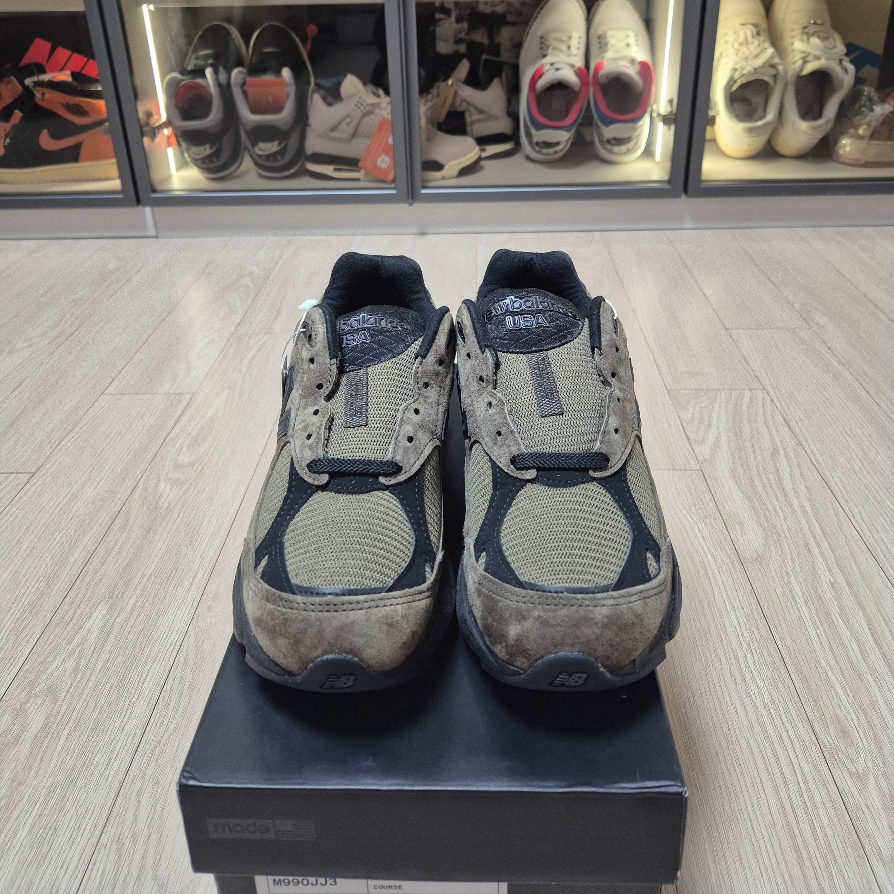 뉴발란스 x JJJ자운드 990v3 브라운 블랙 착용 스타일 - 6
