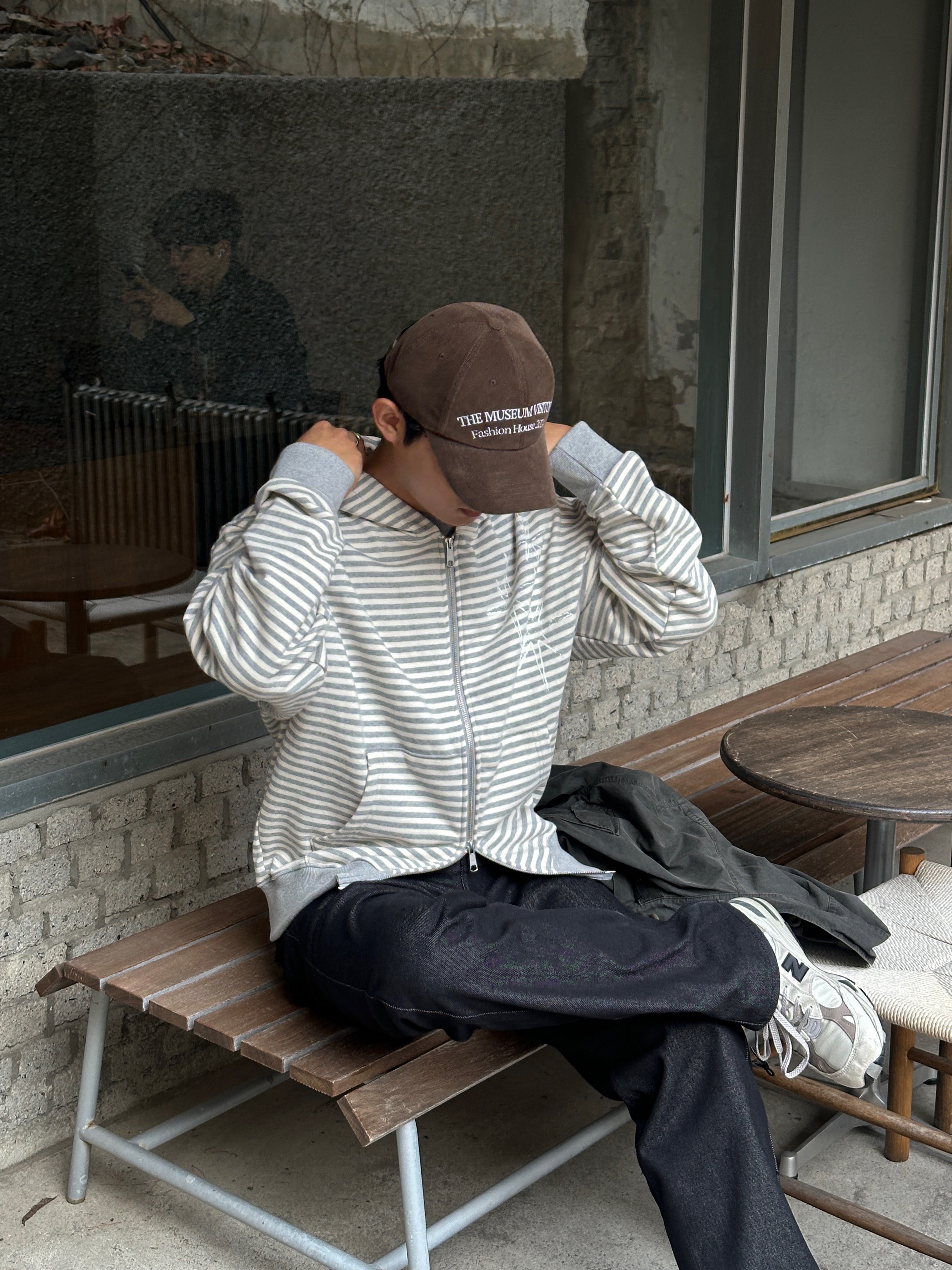 Amomento Mens Colored Straight Fit Denim Black - 24FW, New Balance 991 Made in UK Cream Beige 착용 스타일 - 6