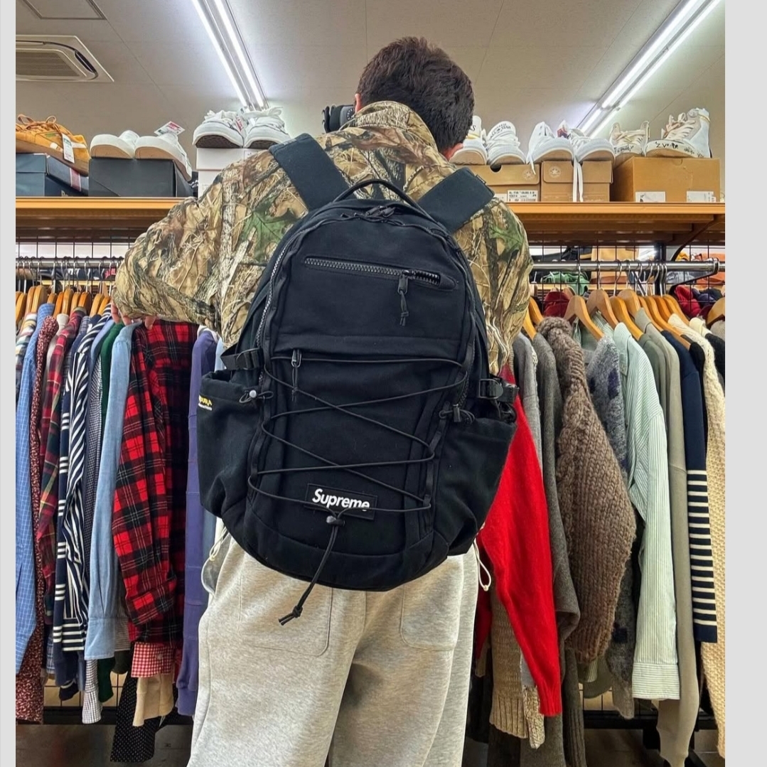 Supreme Backpack Black - 25SS 착용 스타일 - 1