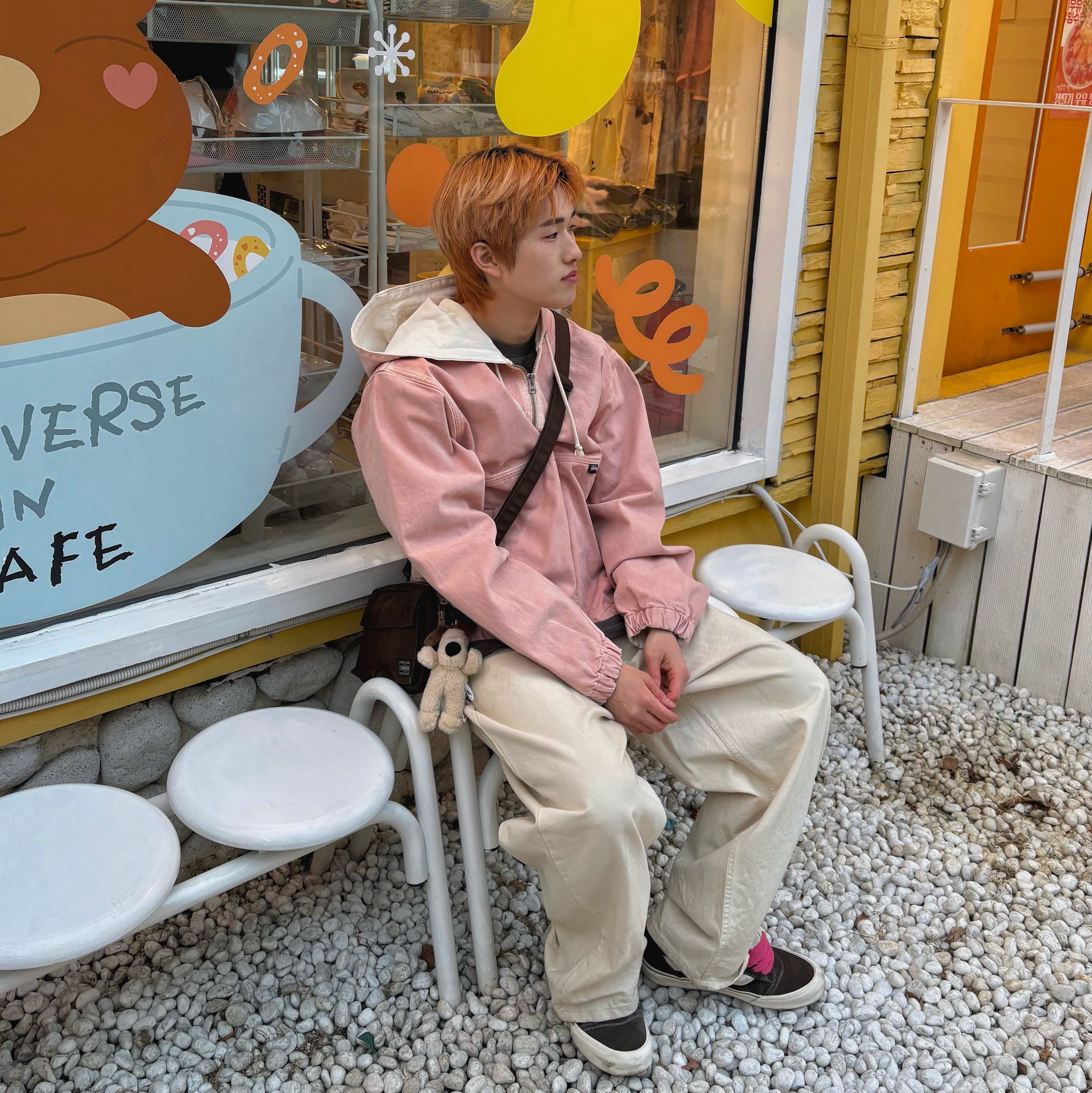 Stussy Spray Dye Hooded Work Jacket Faded Pink, Porter Smoky 2Way Shoulder Bag Brown 착용 스타일 - 4