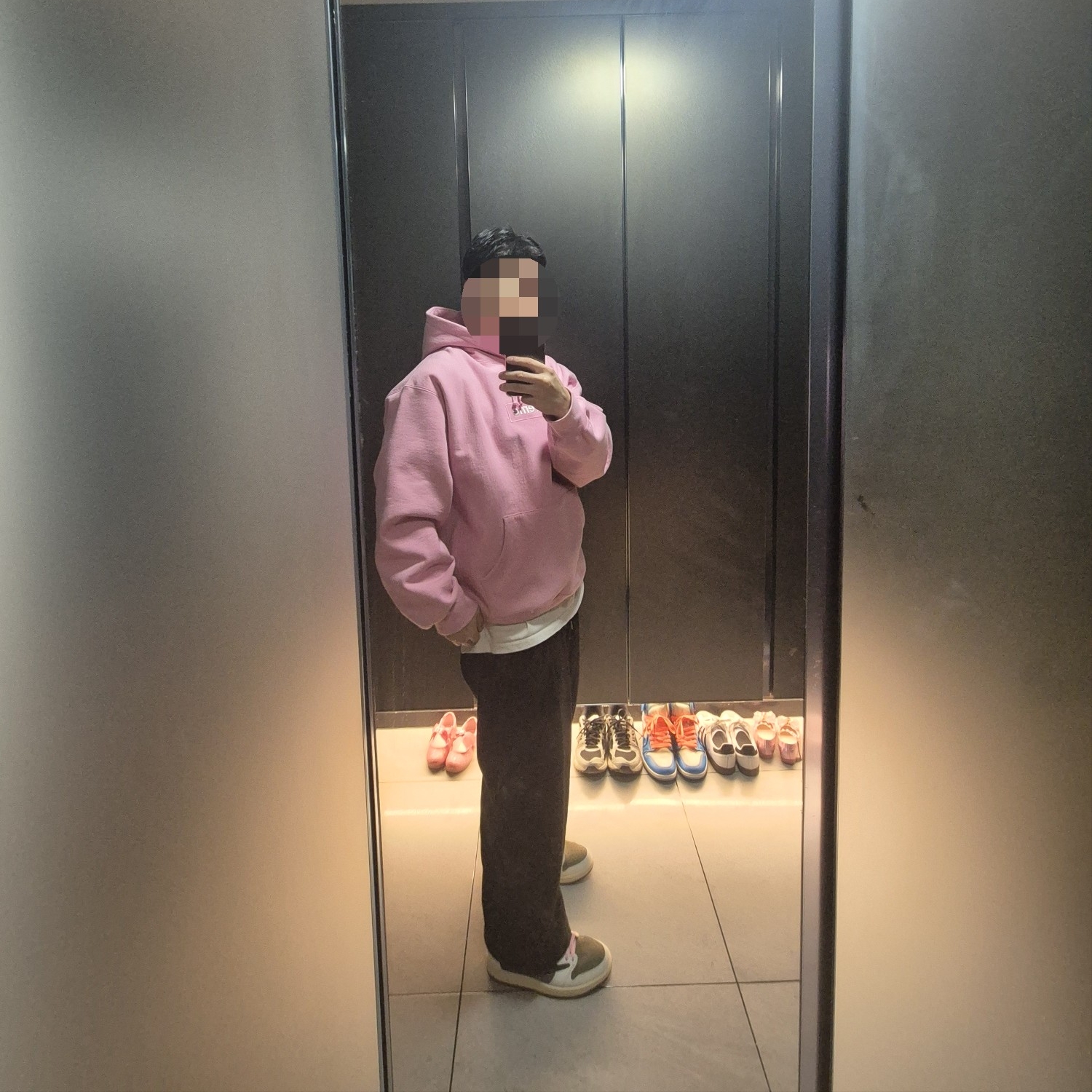 Supreme Box Logo Hooded Sweatshirt Dusty Pink - 24FW, Jordan 1 x Travis Scott Retro Low OG SP Reverse Olive 착용 스타일 - 3