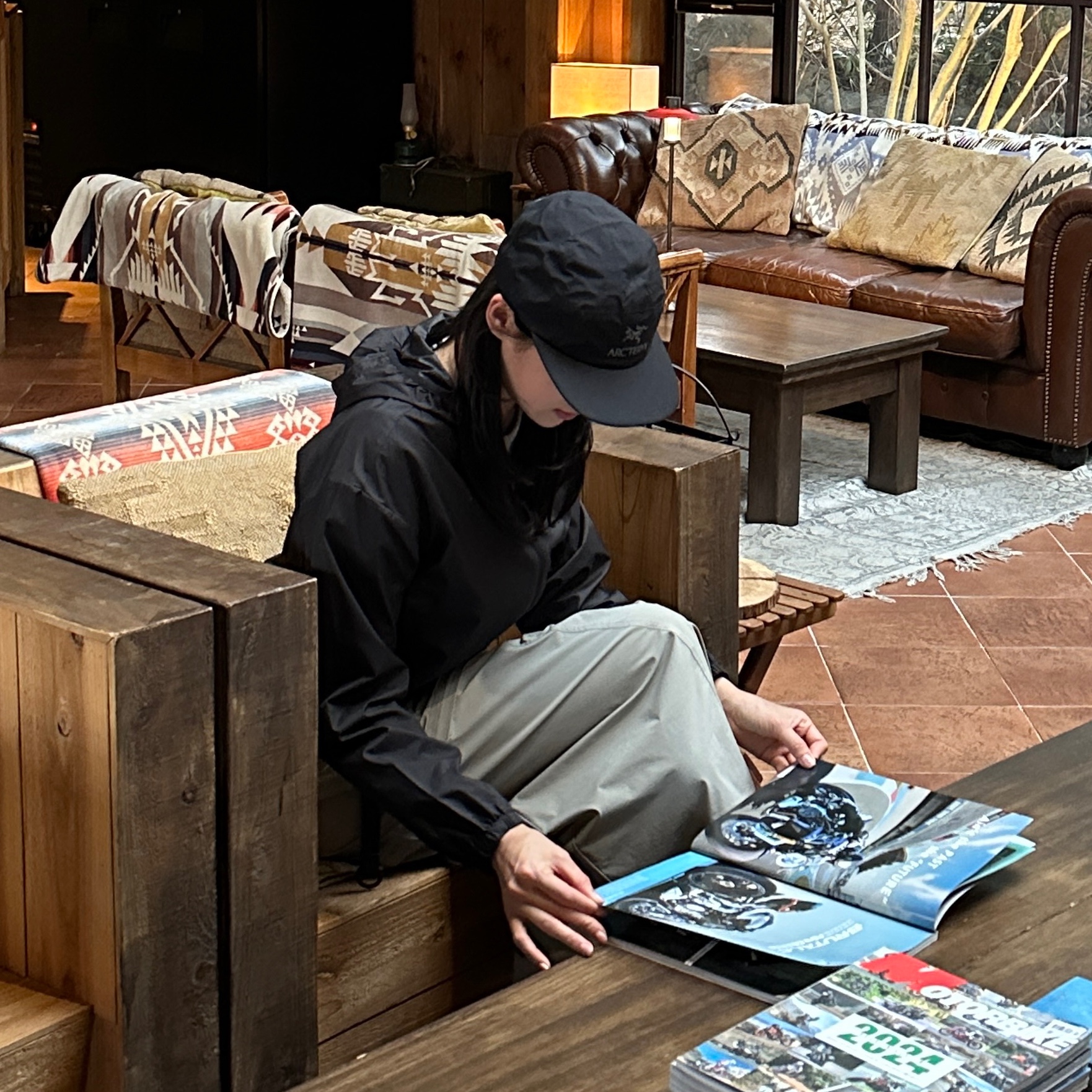 Arc'teryx Gore 5 Panel Cap Black 착용 스타일 - 2