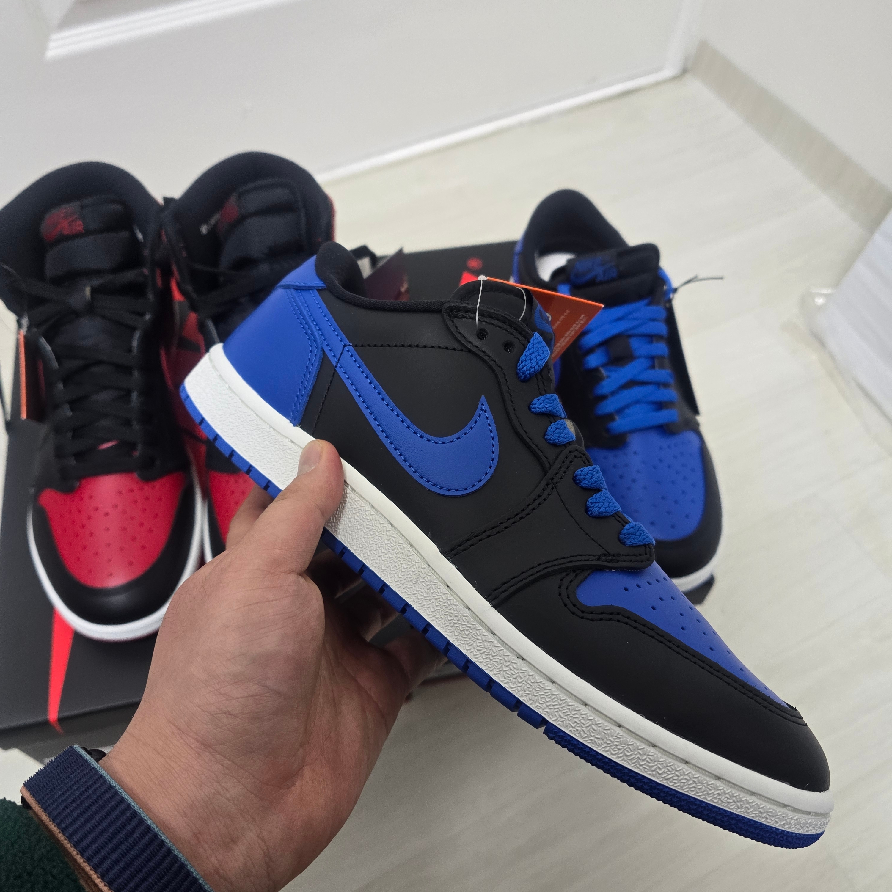 Jordan 1 High 85 Bred, Jordan 1 Low 85 Royal 착용 스타일 - 2