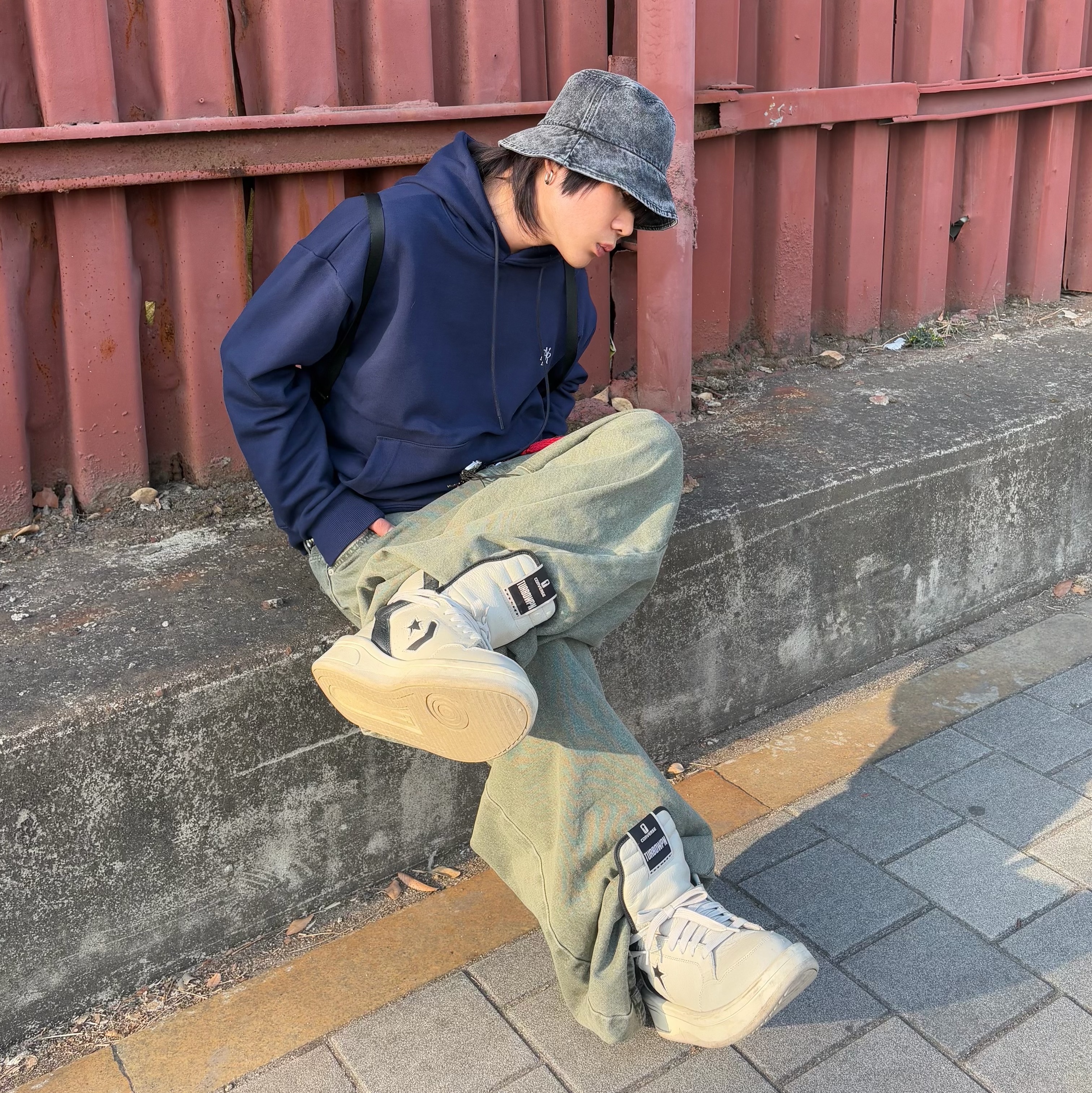Converse x Drkshdw Turbowpn Pelican 착용 스타일 - 2