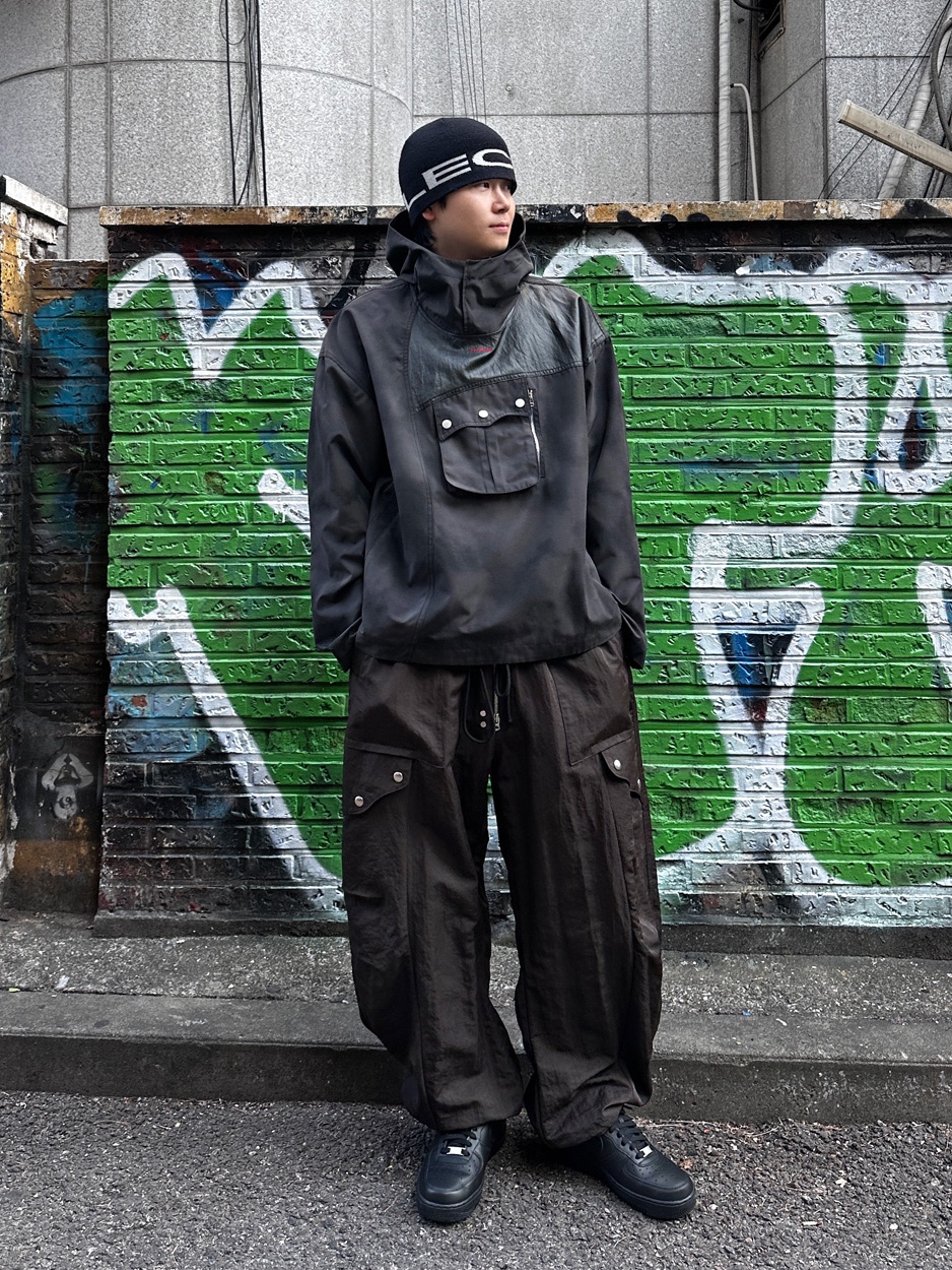 PHOS333 Chasing Nova Anorak Black, [KREAM 단독] PHOS333 Chasing Nova Anorak Burgundy 착용 스타일 - 1