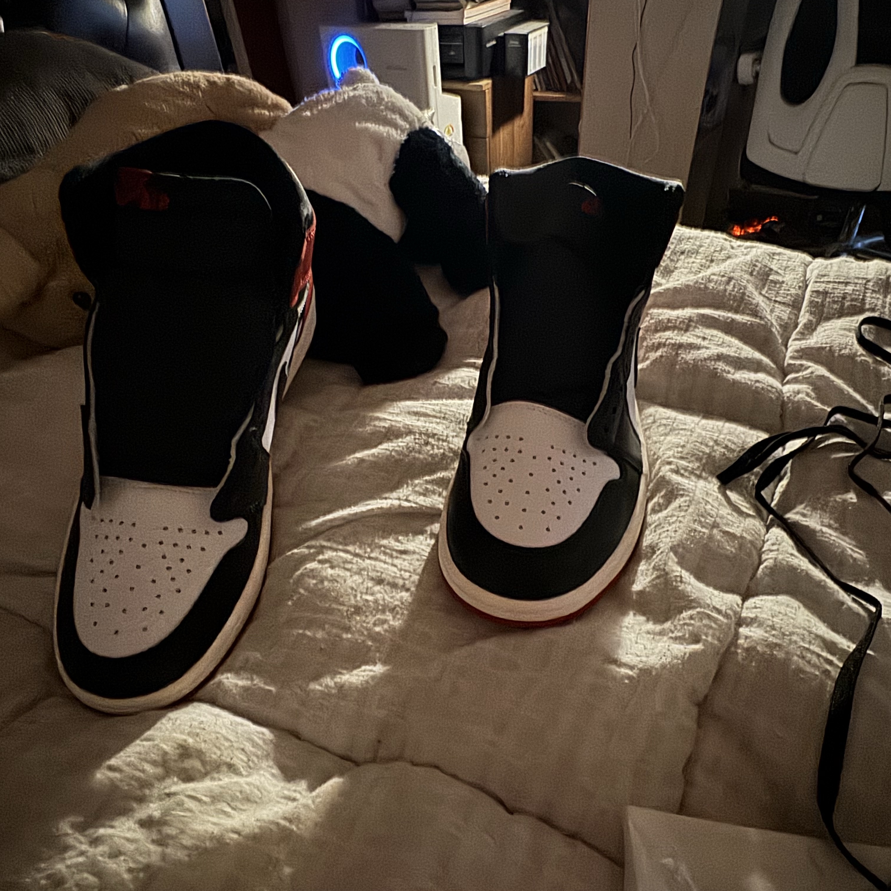 Jordan 1 Retro High OG Black Toe, Jordan 1 Retro High OG Chicago 2022 착용 스타일 - 2