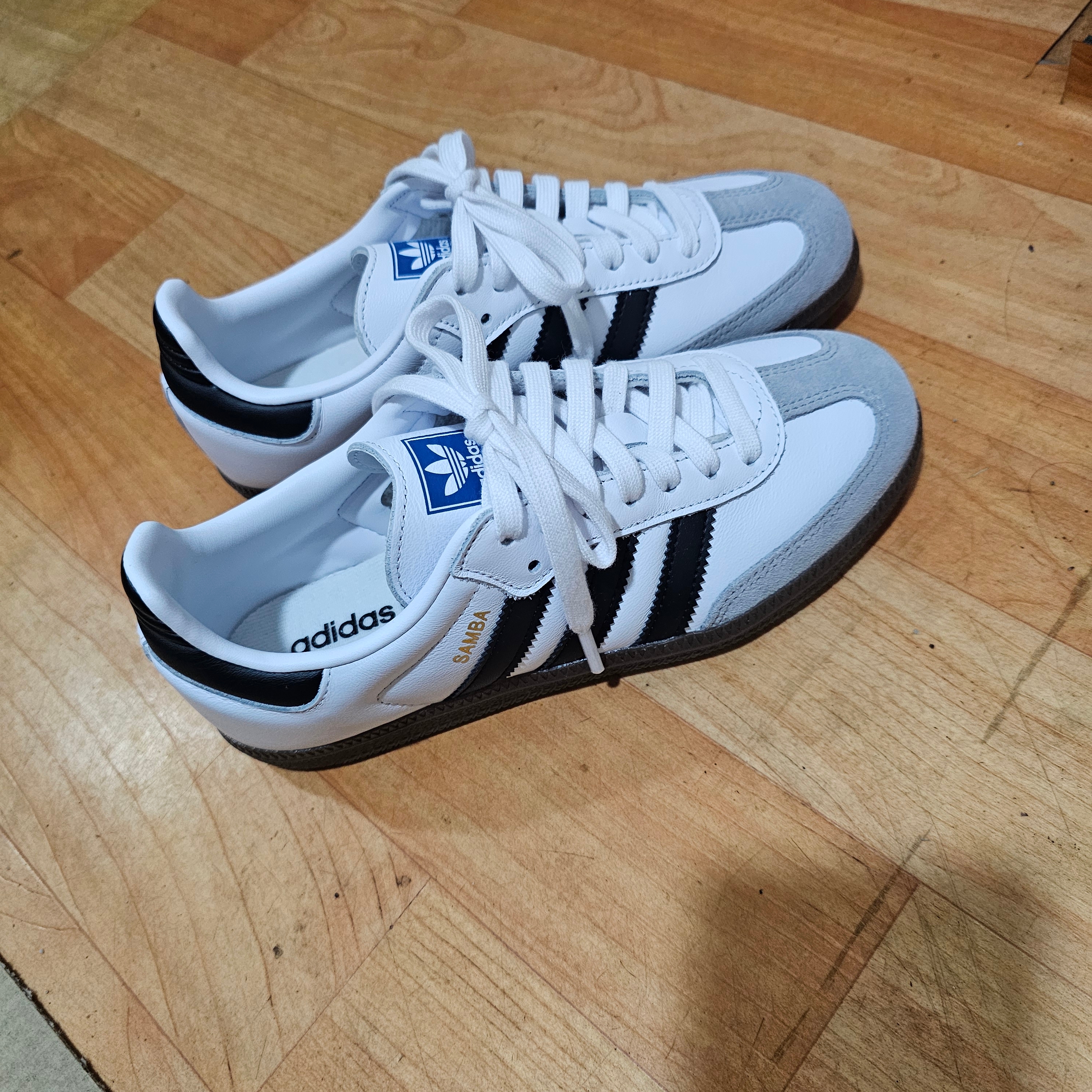 Adidas Samba OG Cloud White 착용 스타일
