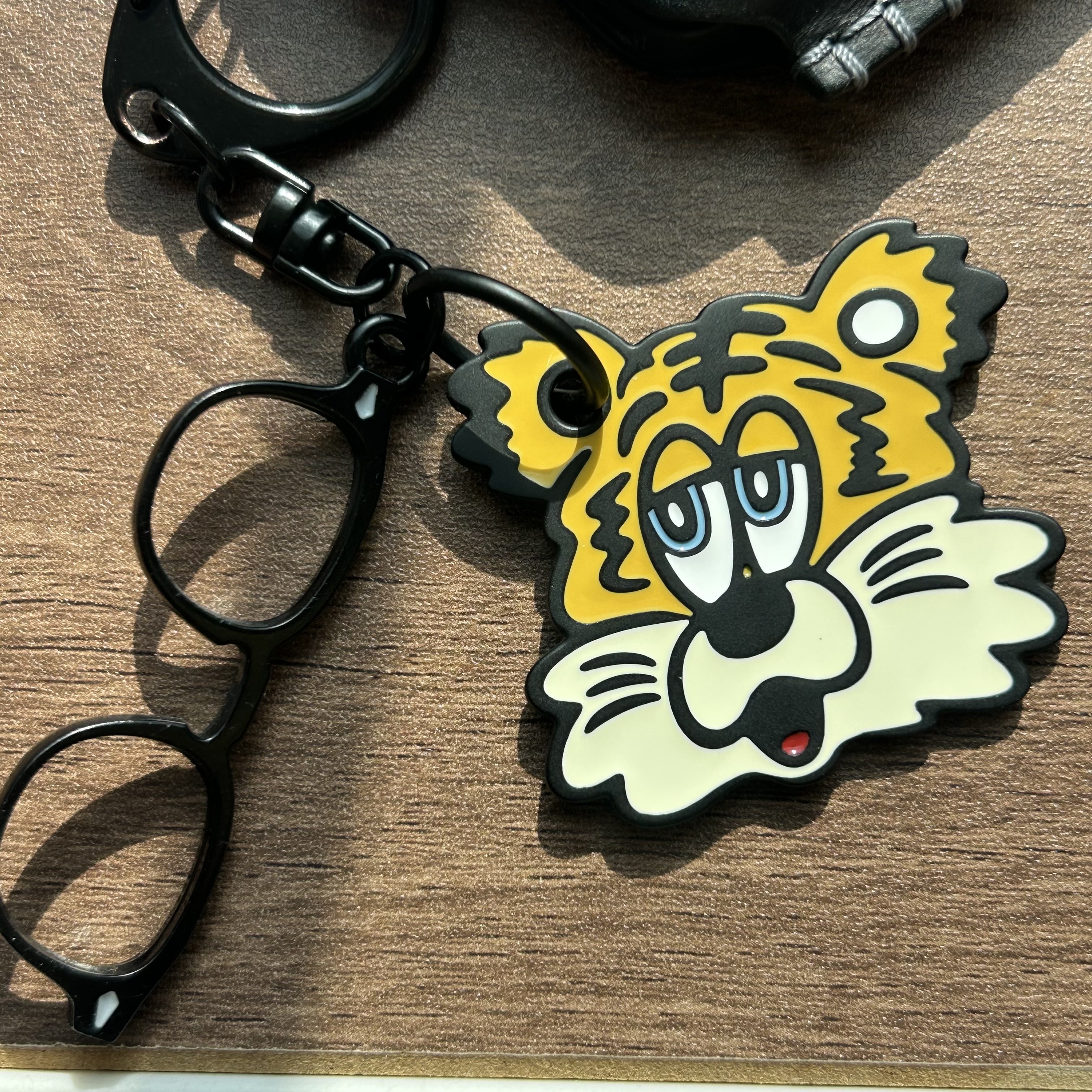 Kenzo x Verdy Market Keyring Multicolor - 25SS 착용 스타일
