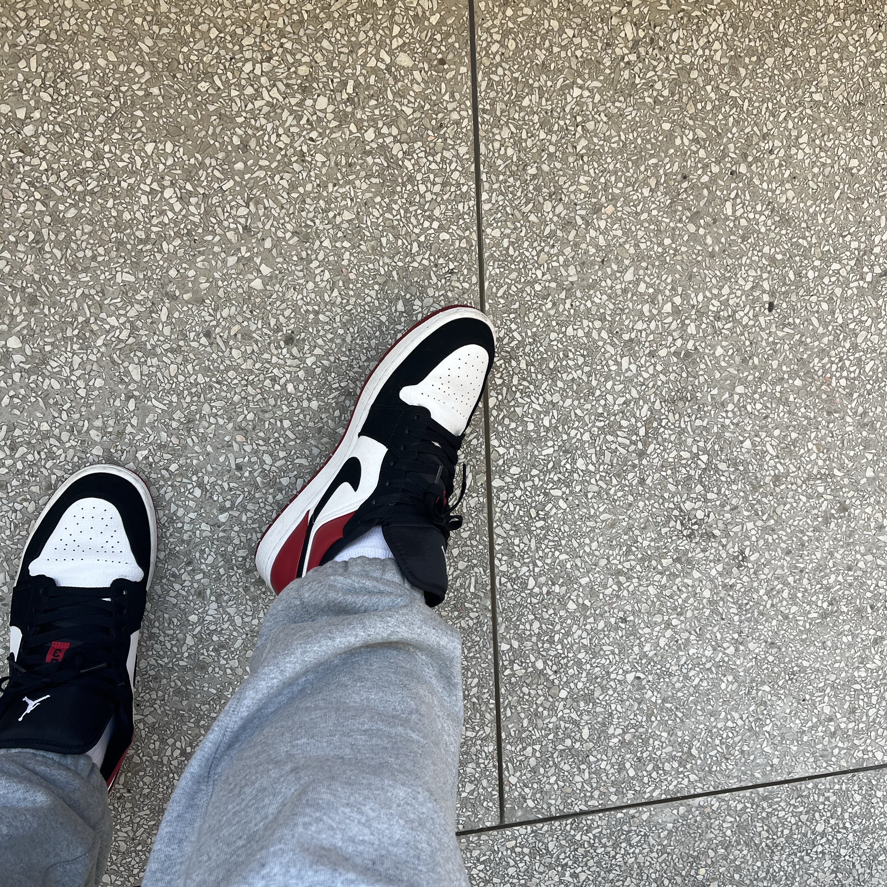 Jordan 1 Low Black Toe 착용 스타일