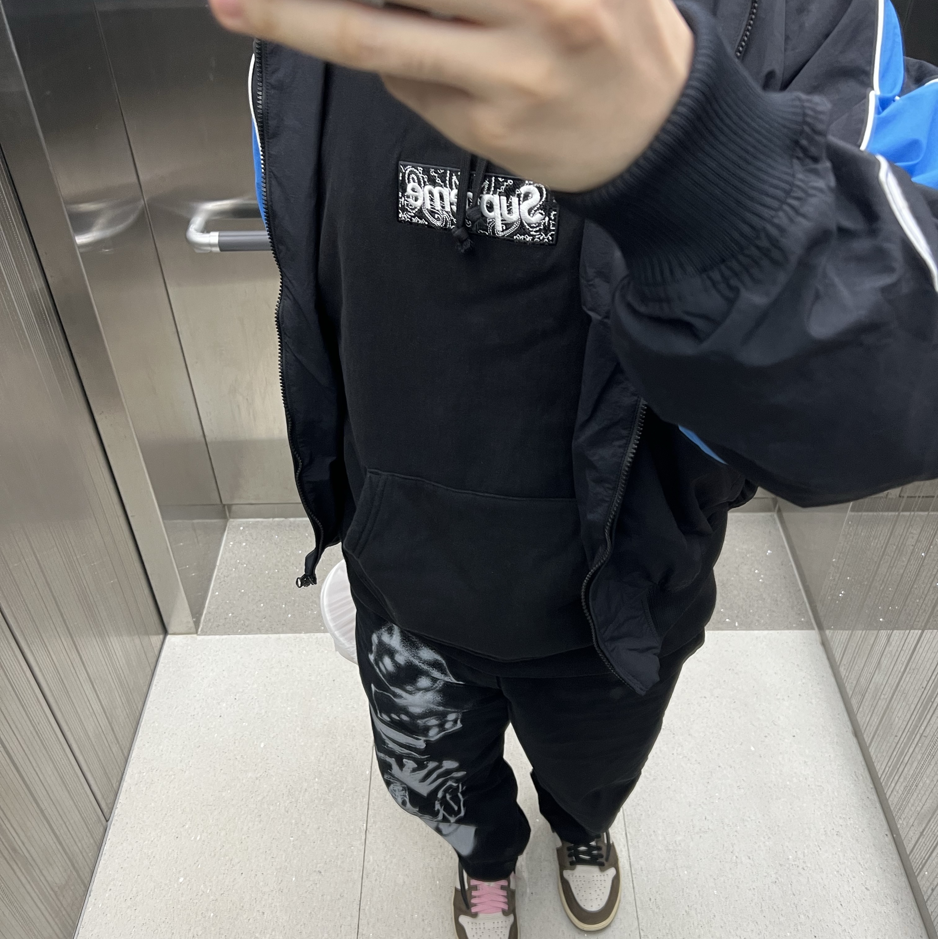 Palace Seoul 2 Seoul Track Jacket Black Blue - 25SS, Supreme Bandana Box Logo Hooded Sweatshirt Black - 19FW 착용 스타일