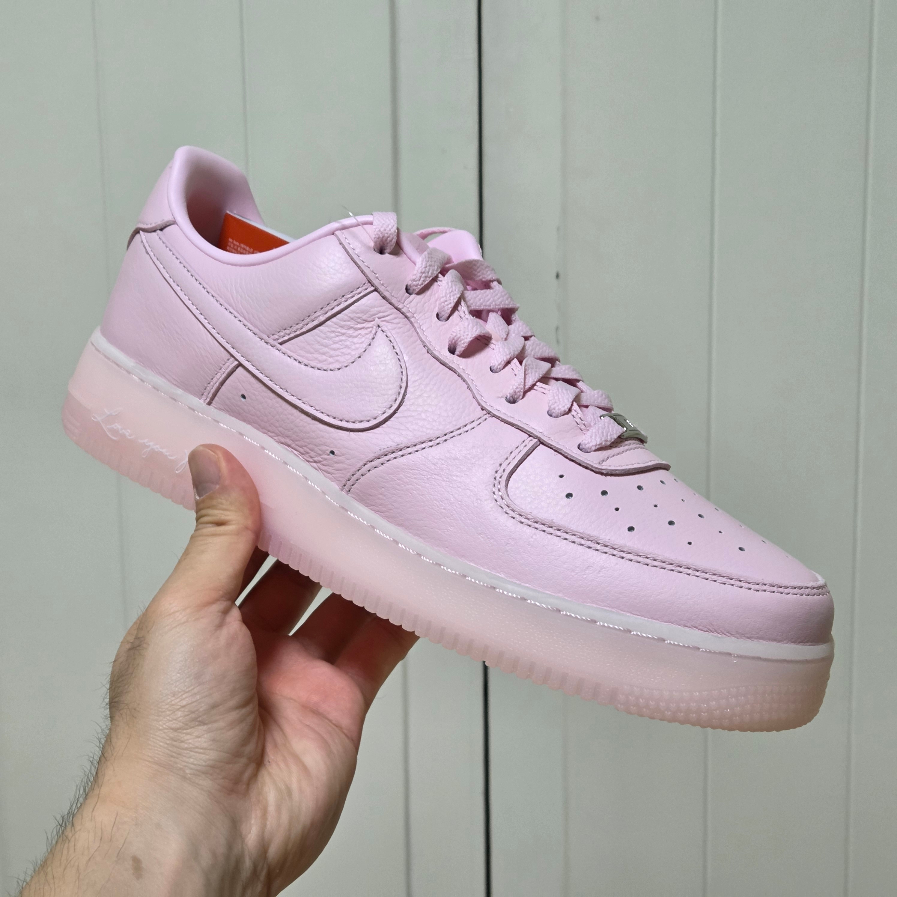 Nike x Drake Nocta Air Force 1 Low SP Certified Lover Boy Pink Foam 착용 스타일 - 4