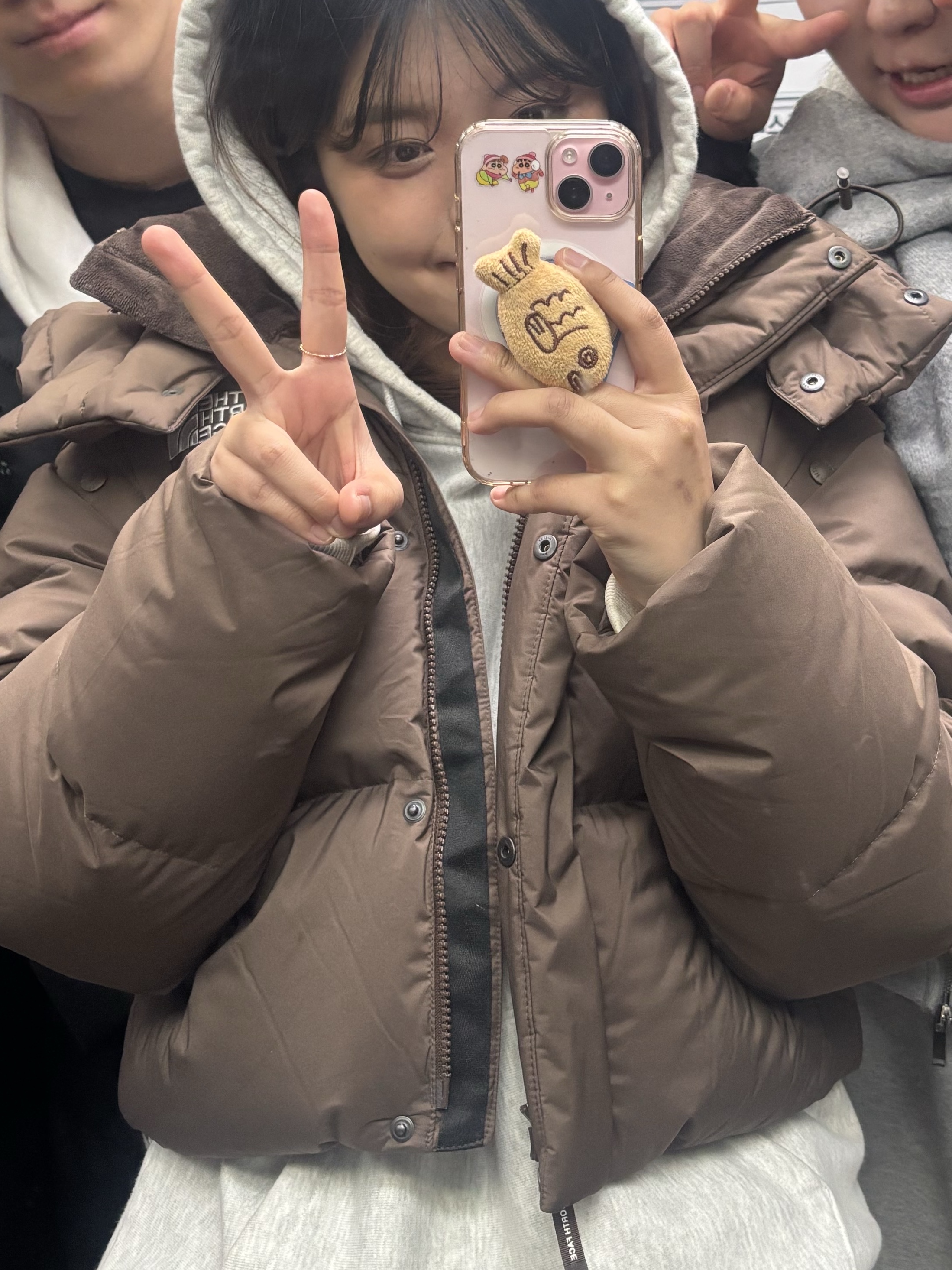 (W) 노스페이스 노벨티 눕시 디테쳐블 RDS 다운 자켓 브라운, 스투시 월드투어 후드 애쉬 헤더 2023 착용 스타일 - 2