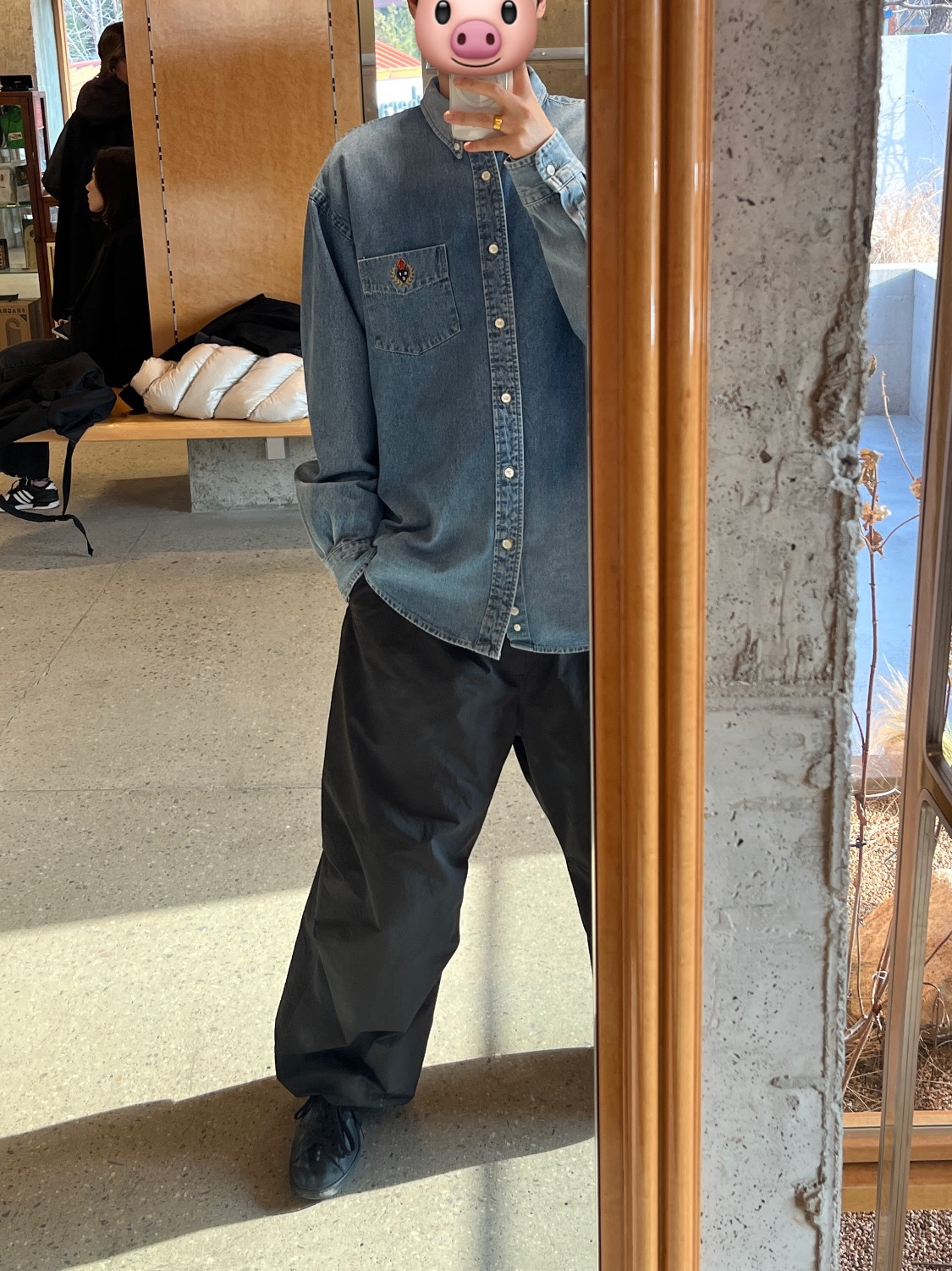 Heritage Floss Crest Merino Wool Cardigan Forest Green, Amomento Mens Cotton Nylon Fatigue Pants Black - 24FW 착용 스타일 - 2