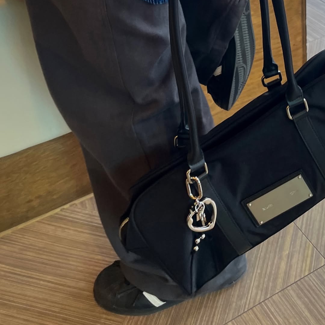 Assay Big Heart Lock Keyring 착용 스타일 - 3