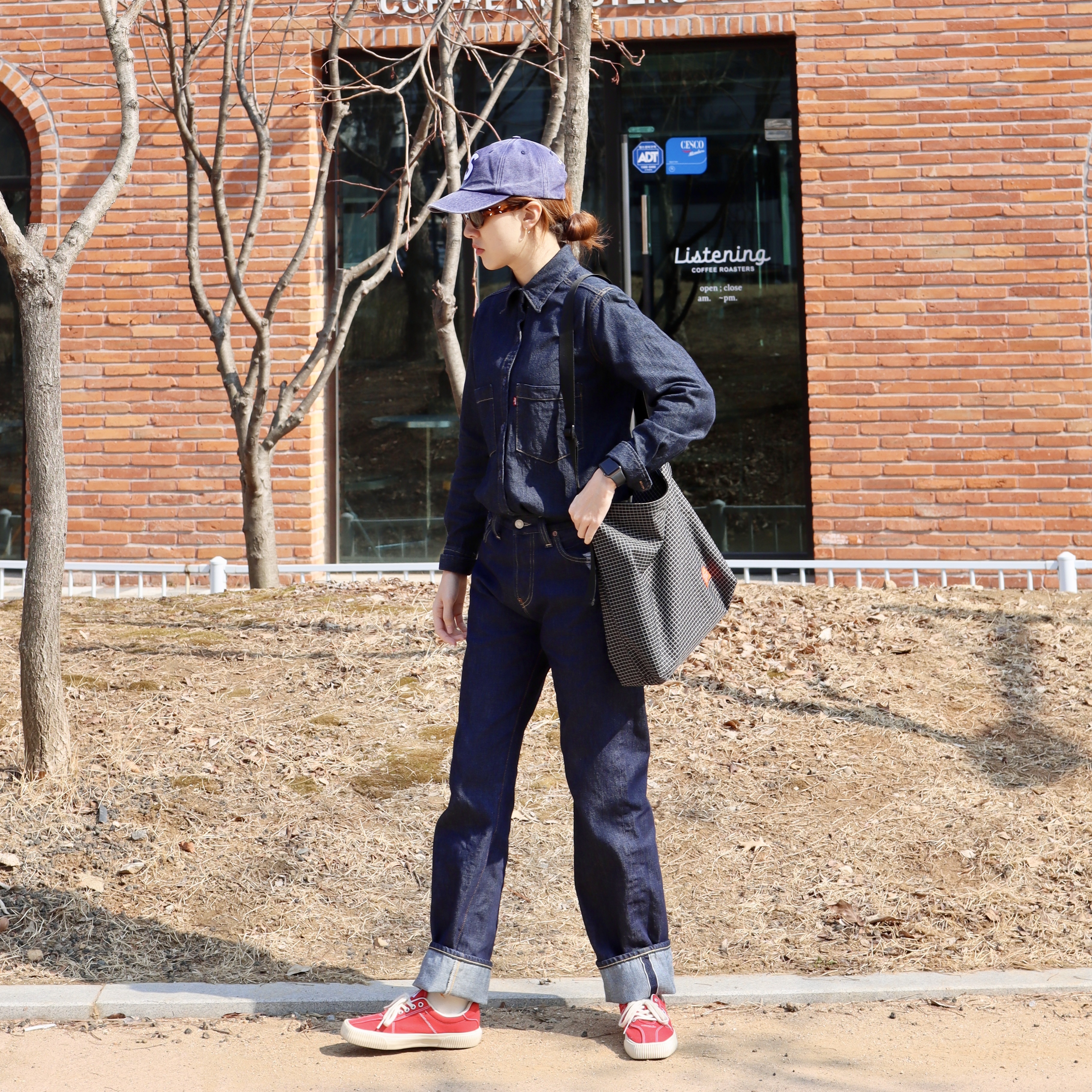 Supreme Pigment S Logo 6-Panel Navy - 24FW, Gentle Monster x Maison Margiela MM005 Brown Tortoise Black 착용 스타일 - 3