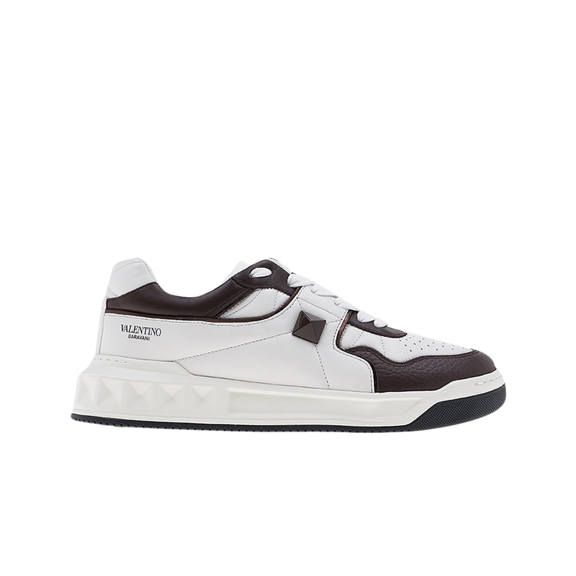 S0E71RXBMS4 Valentino One Stud Low-Top Calfskin Sneakers White Fondant