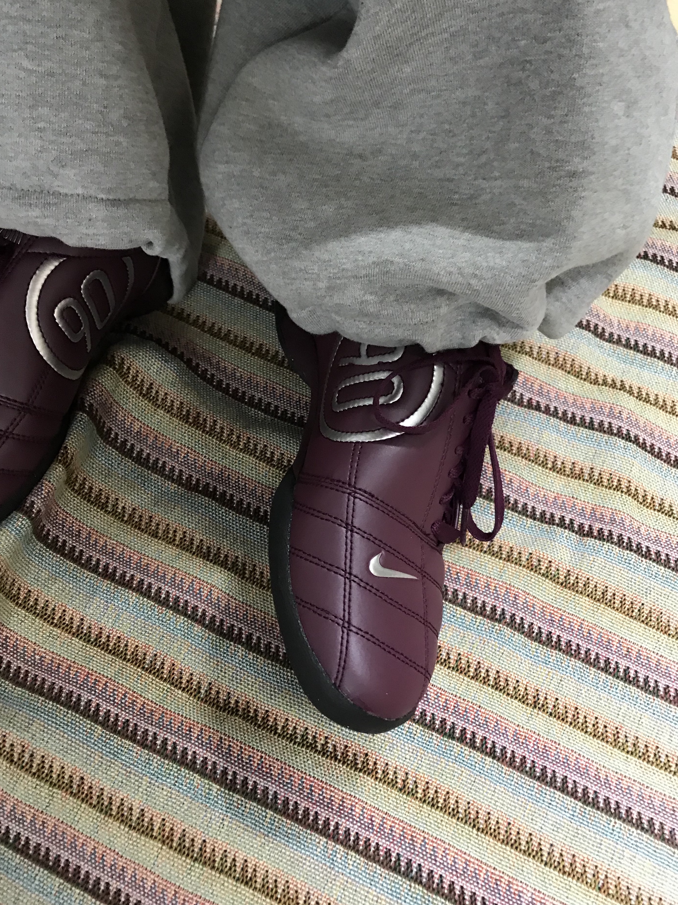 Nike Total 90 III SP Bordeaux and Metallic Silver 착용 스타일 - 4