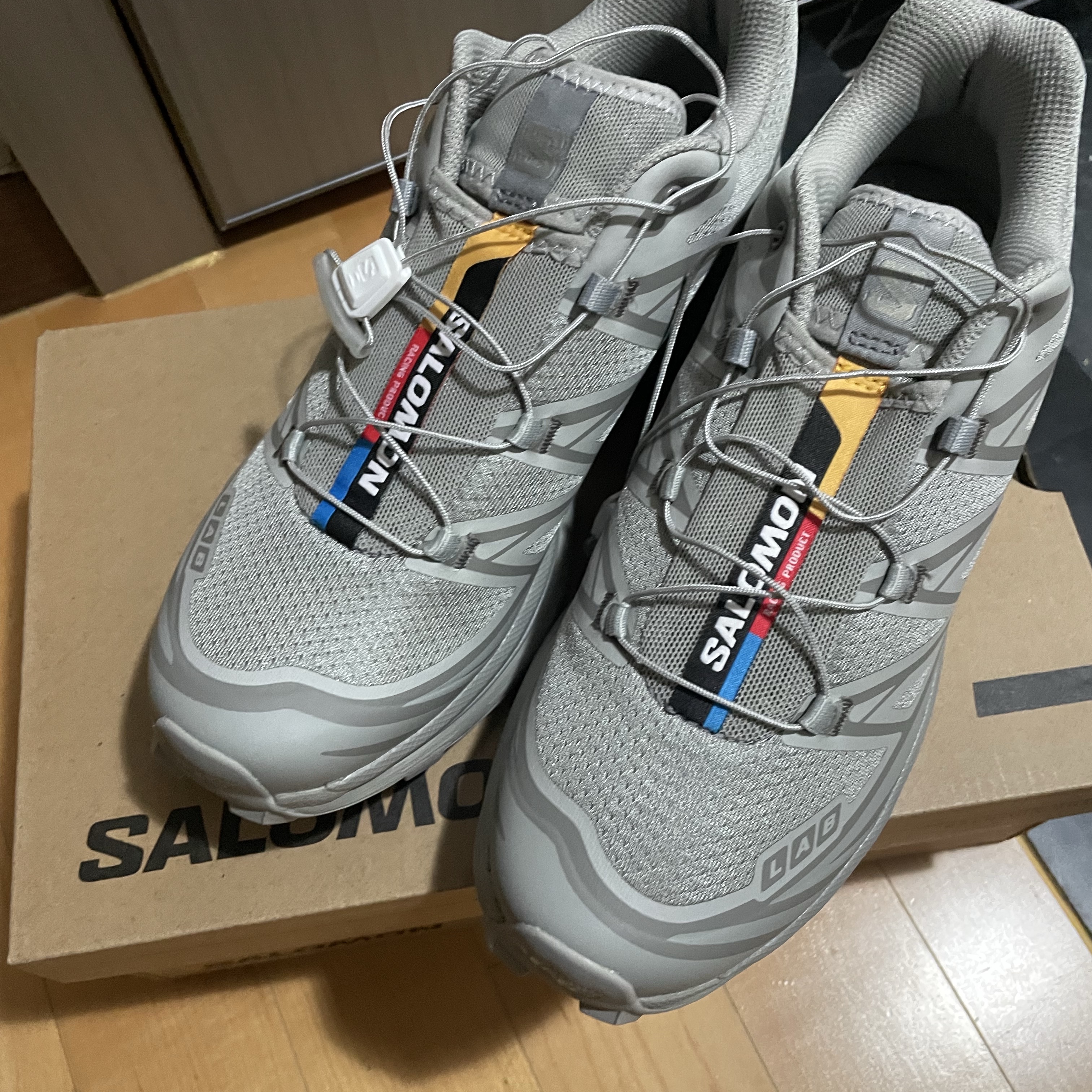 Salomon XT-6 Ghost Gray Gray Flannel 착용 스타일