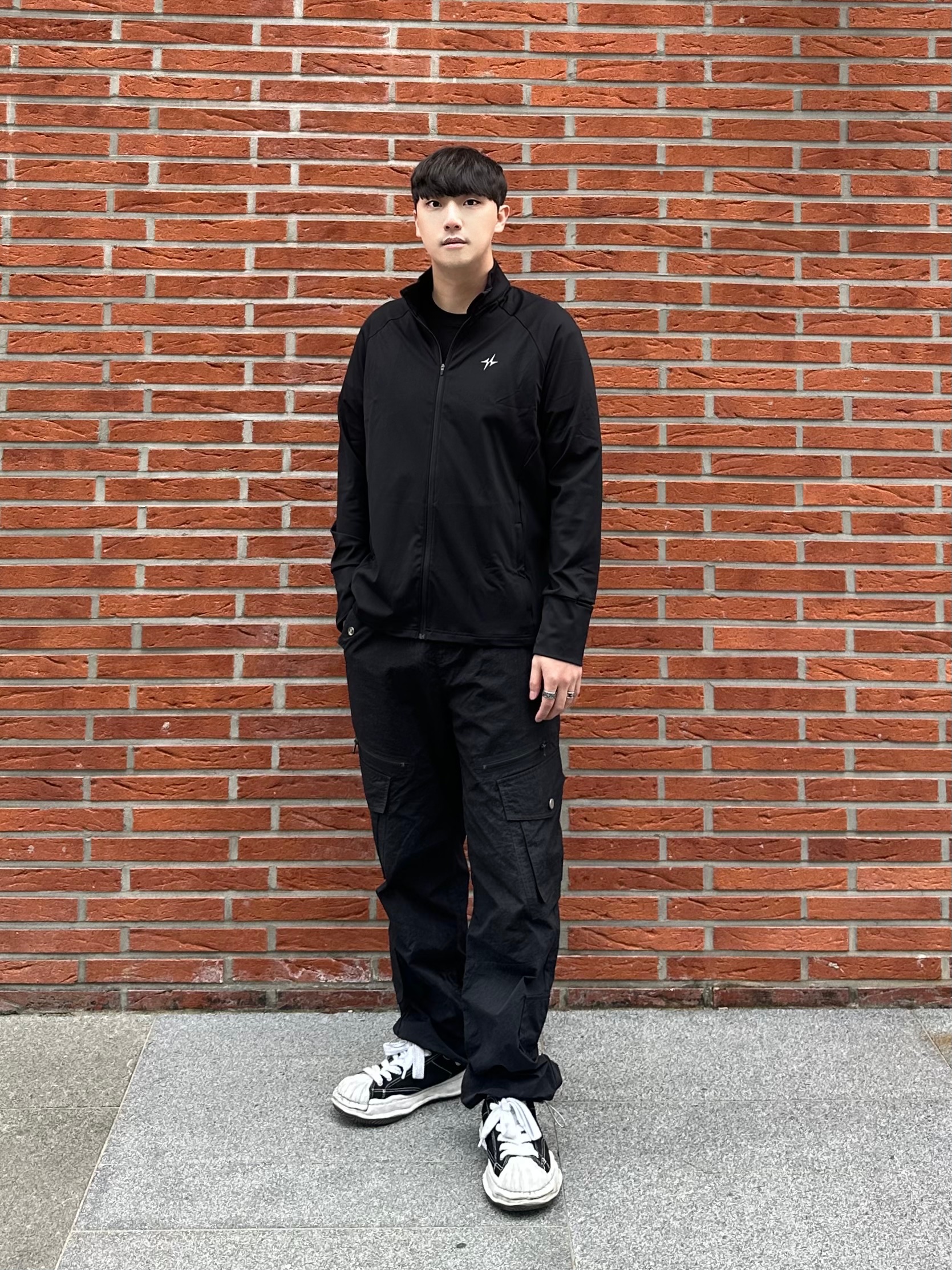Maison Mihara Yasuhiro Peterson OG Sole Canvas Low Sneakers Black 착용 스타일