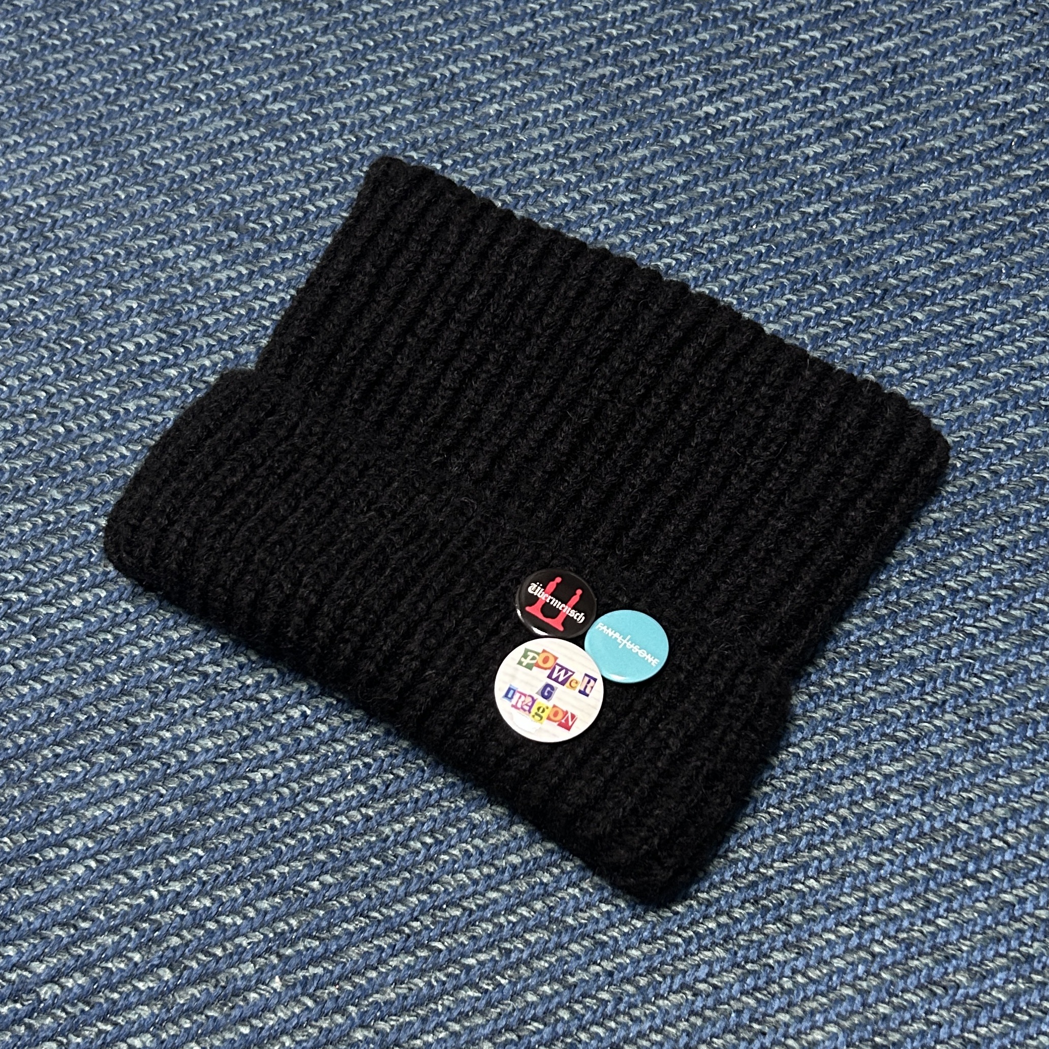 G-DRAGON Knit Cap Black, Ader Error Log; Khalif Green 착용 스타일 - 4
