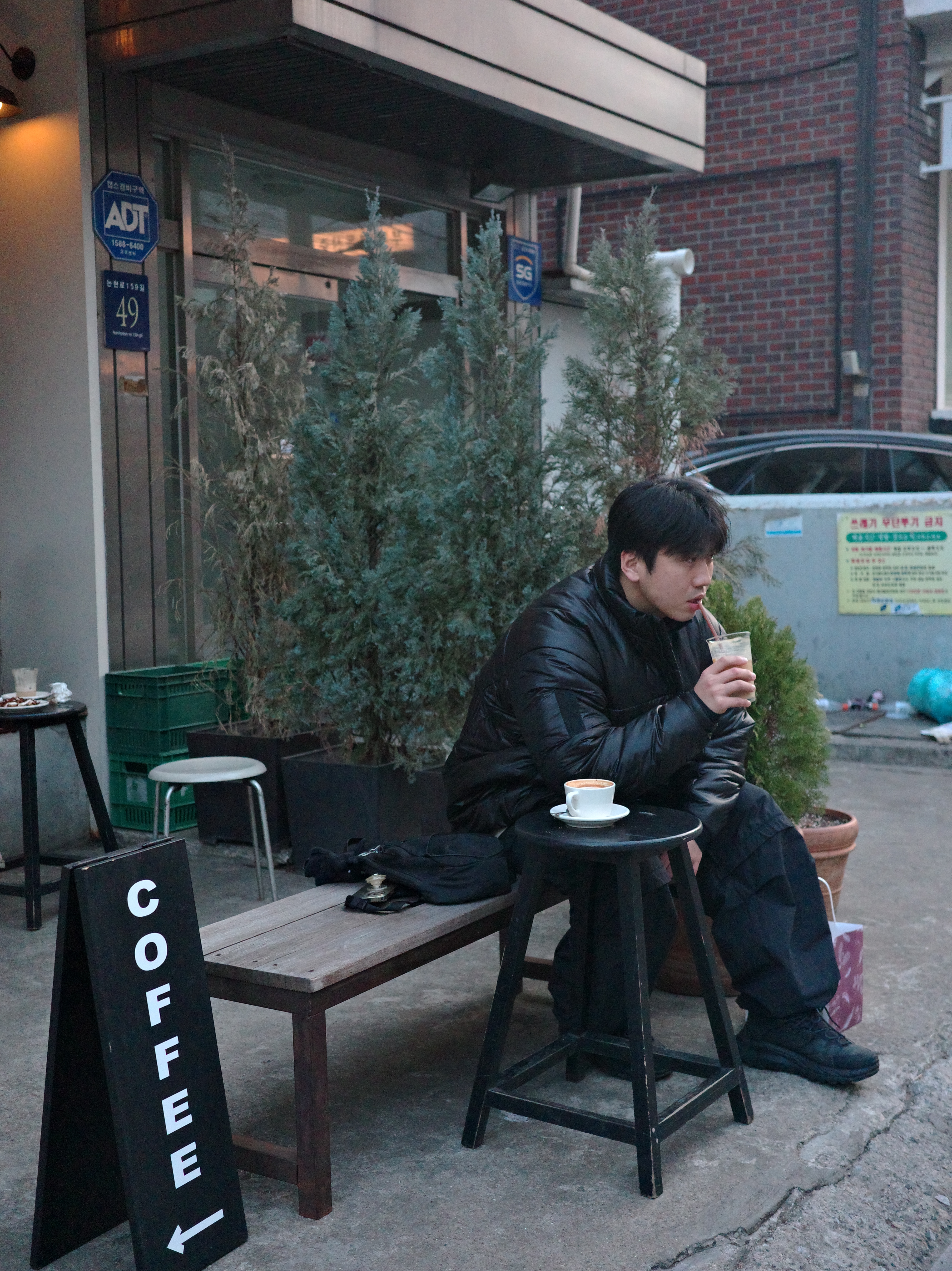 Arc'teryx System A Ogee Insulated Jacket Black 착용 스타일 - 1