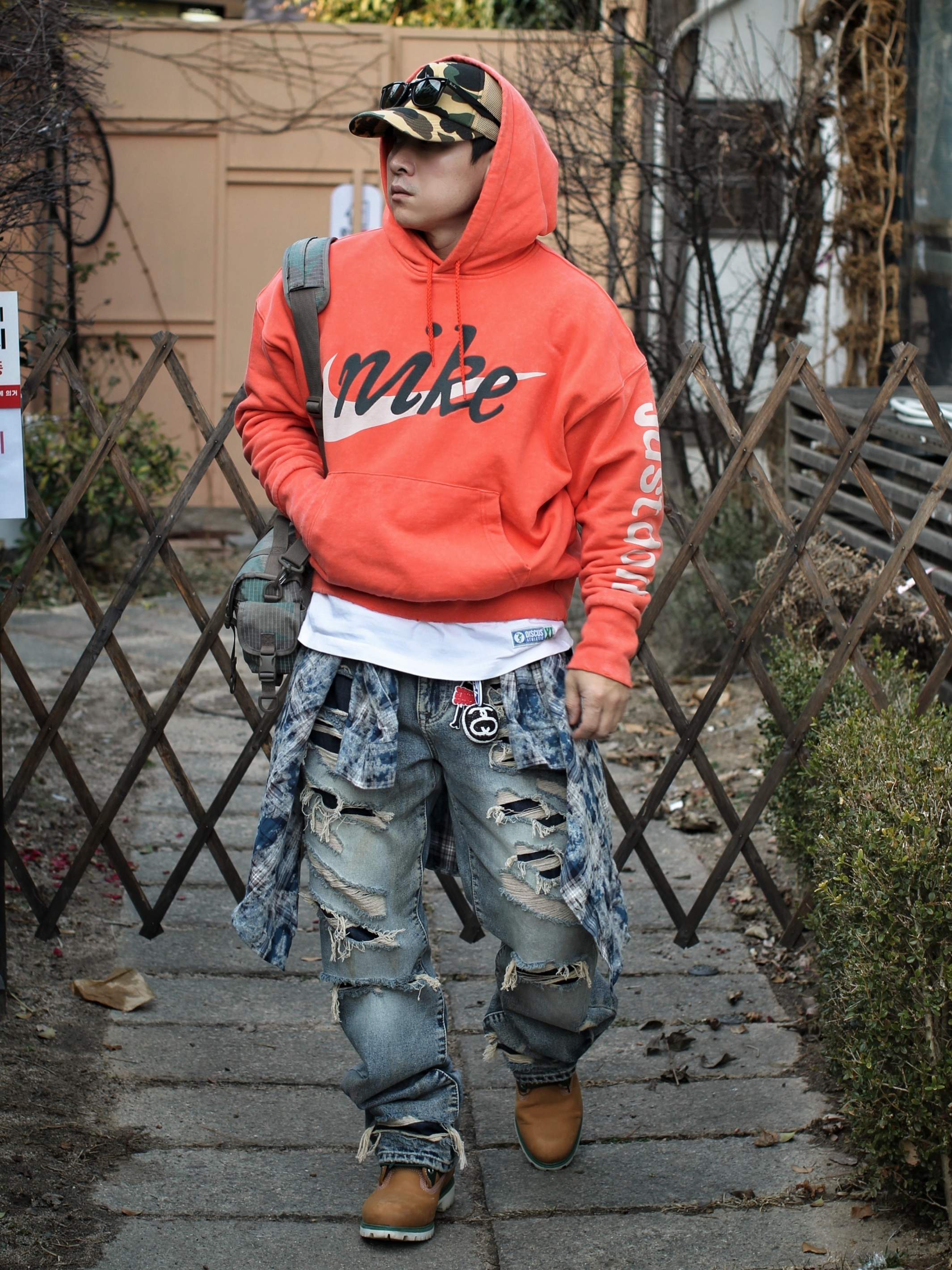 Stussy x BAPE Trucker Cap Yellow, Nike x Cactus Plant Flea Market Shoebox Heavyweight Hooded Pullover Orange - Asia 착용 스타일 - 2