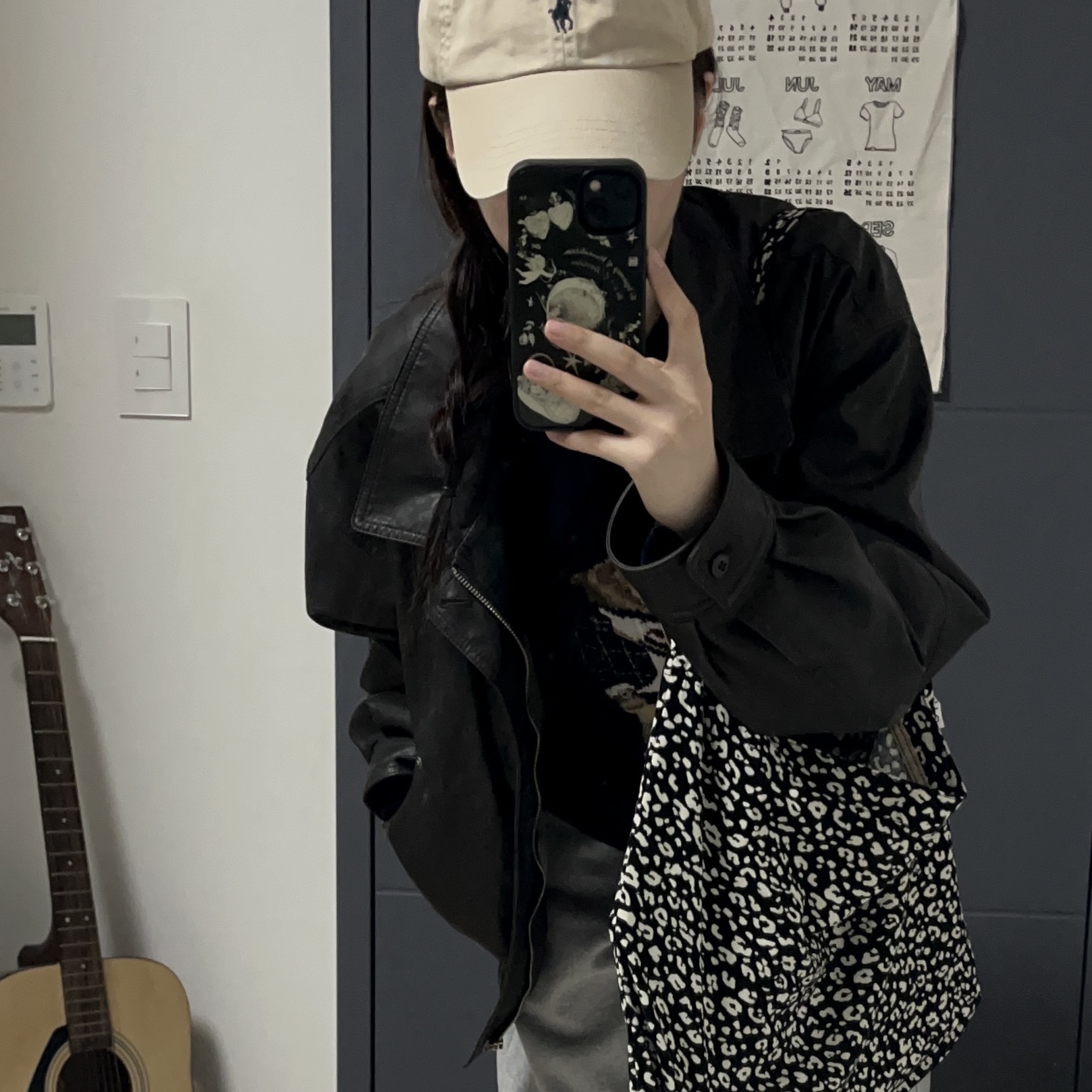 Emis 22Y Leopard Corduroy Eco Bag Black, [20% 적립] Polo Ralph Lauren Cotton Chino Baseball Cap Nubuck Relay Blue - 25SS 착용 스타일 - 2