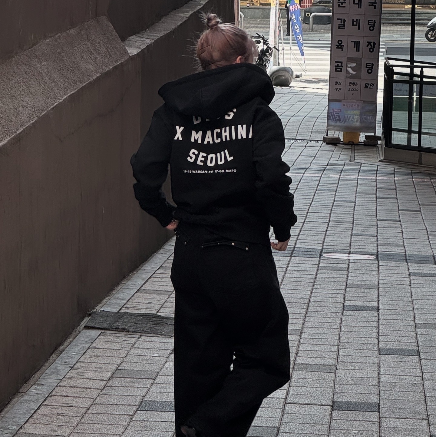 Deus Ex Machina Seoul College Hooded Jacket Black, (W) Nike Shox R4 Black 착용 스타일 - 1
