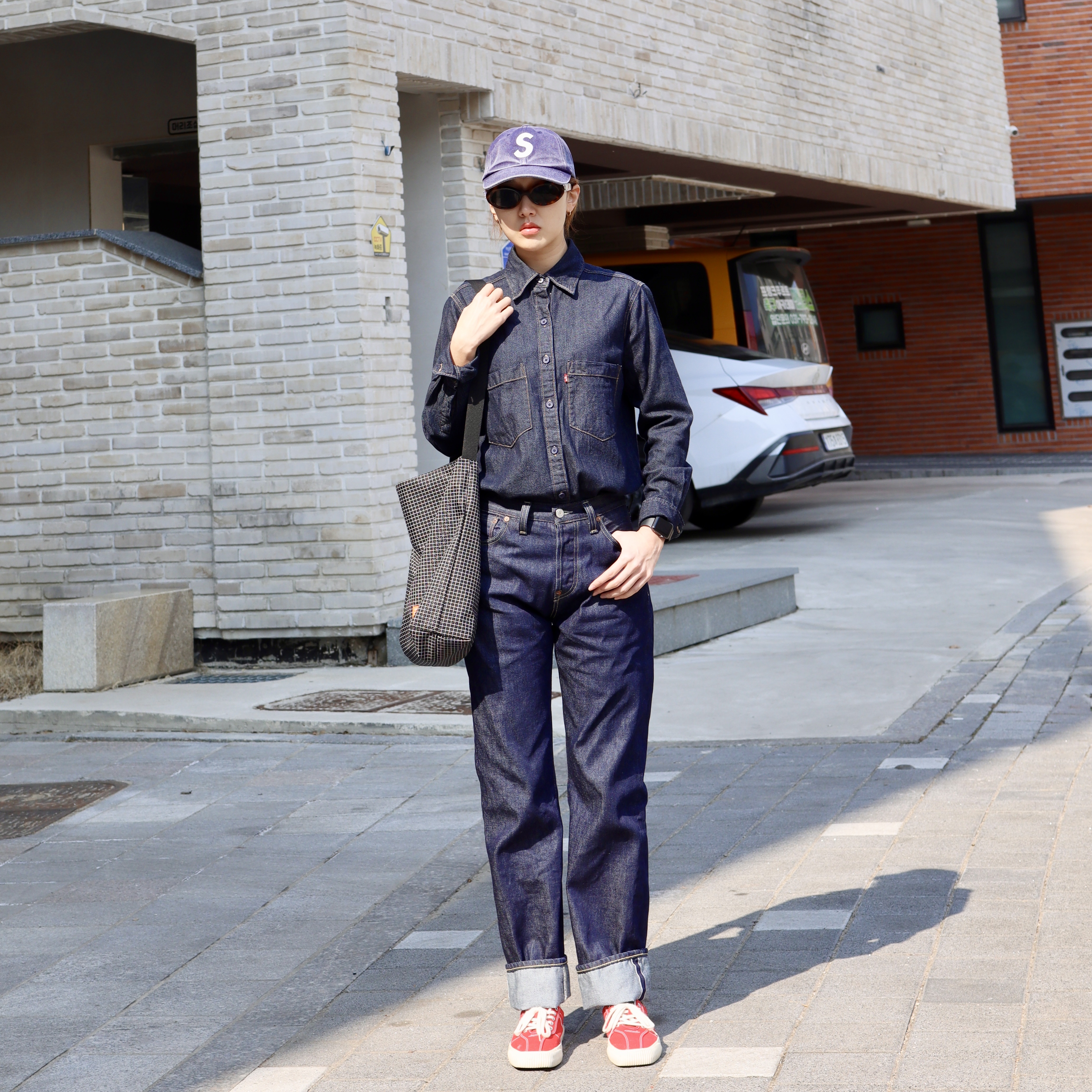 Supreme Pigment S Logo 6-Panel Navy - 24FW, Gentle Monster x Maison Margiela MM005 Brown Tortoise Black 착용 스타일 - 1