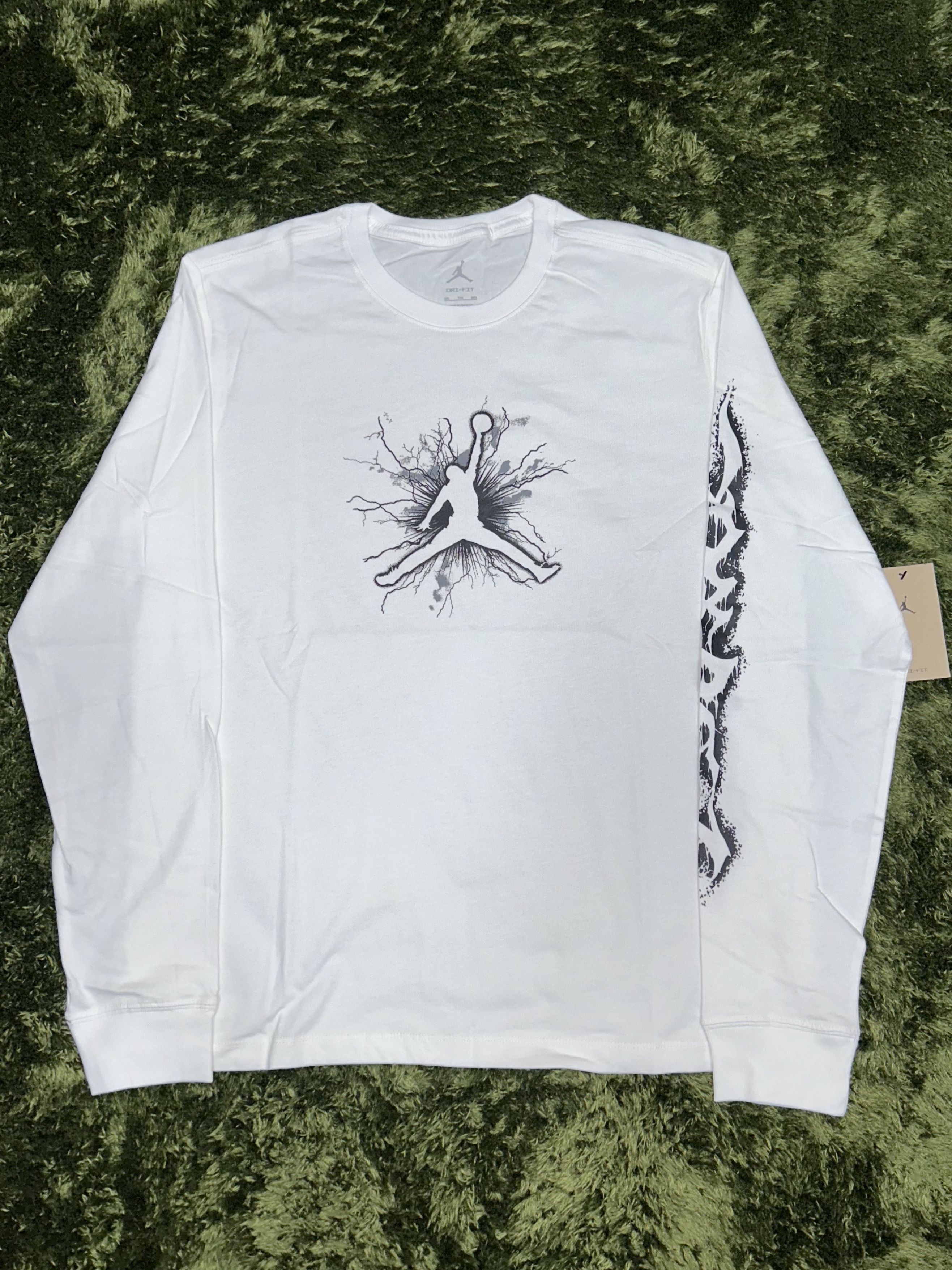Jordan Dri-FIT Sport Graphic Long-Sleeve T-Shirt White - Asia 착용 스타일 - 2