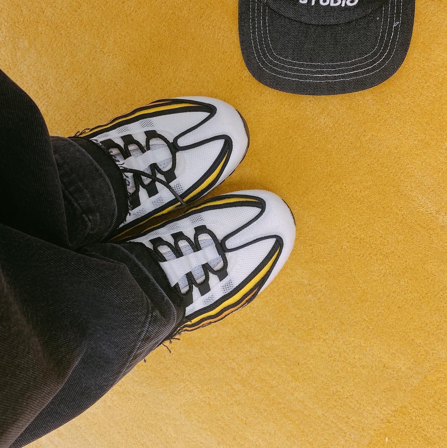 Nike Air Max 95 Pollen Rise 착용 스타일