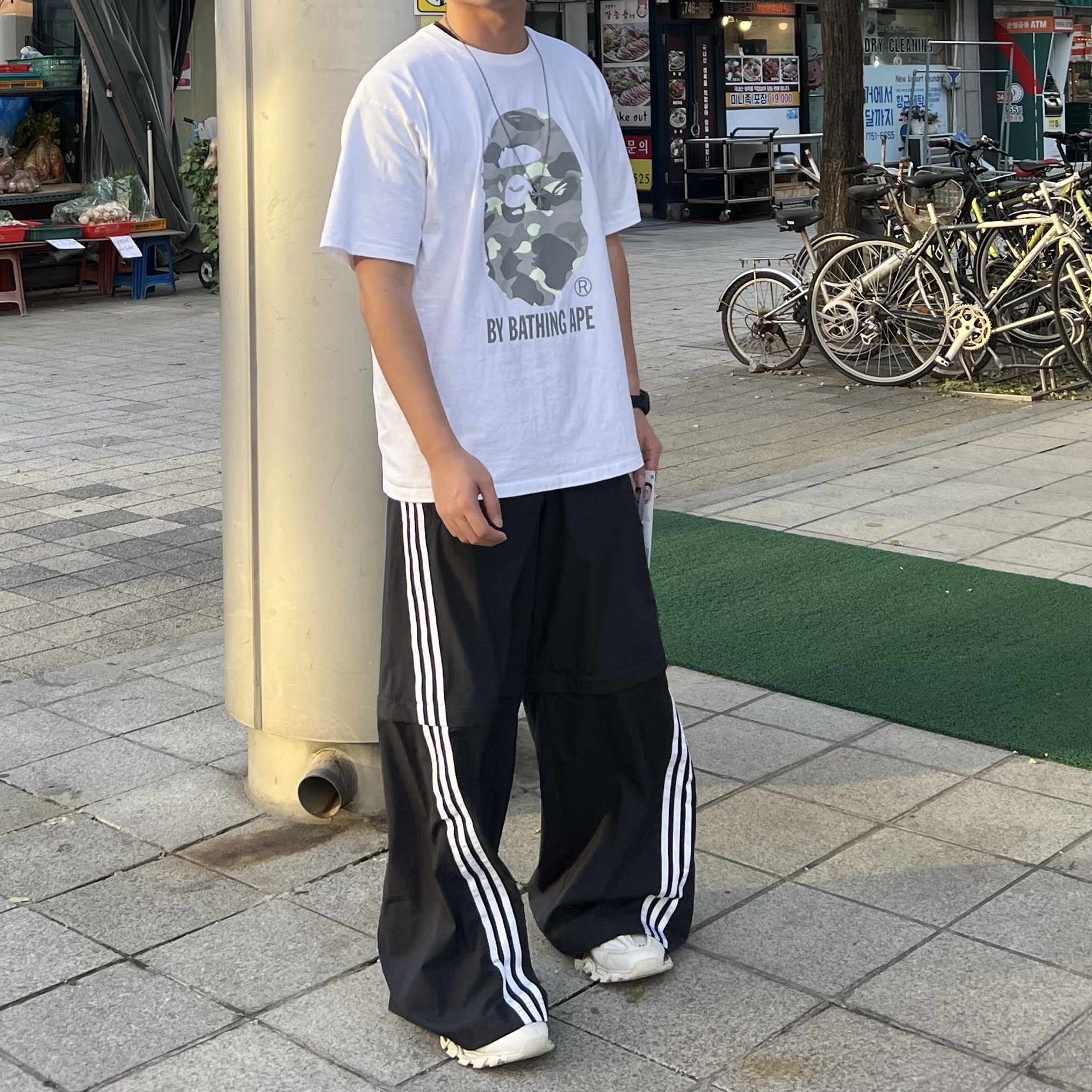 BAPE City Camo By Bathing Ape T-Shirt White, (W) Adidas Adilenium Season 2 Oversized Zip Off Track Pants Gender Neutral Black - KR Sizing 착용 스타일 - 1