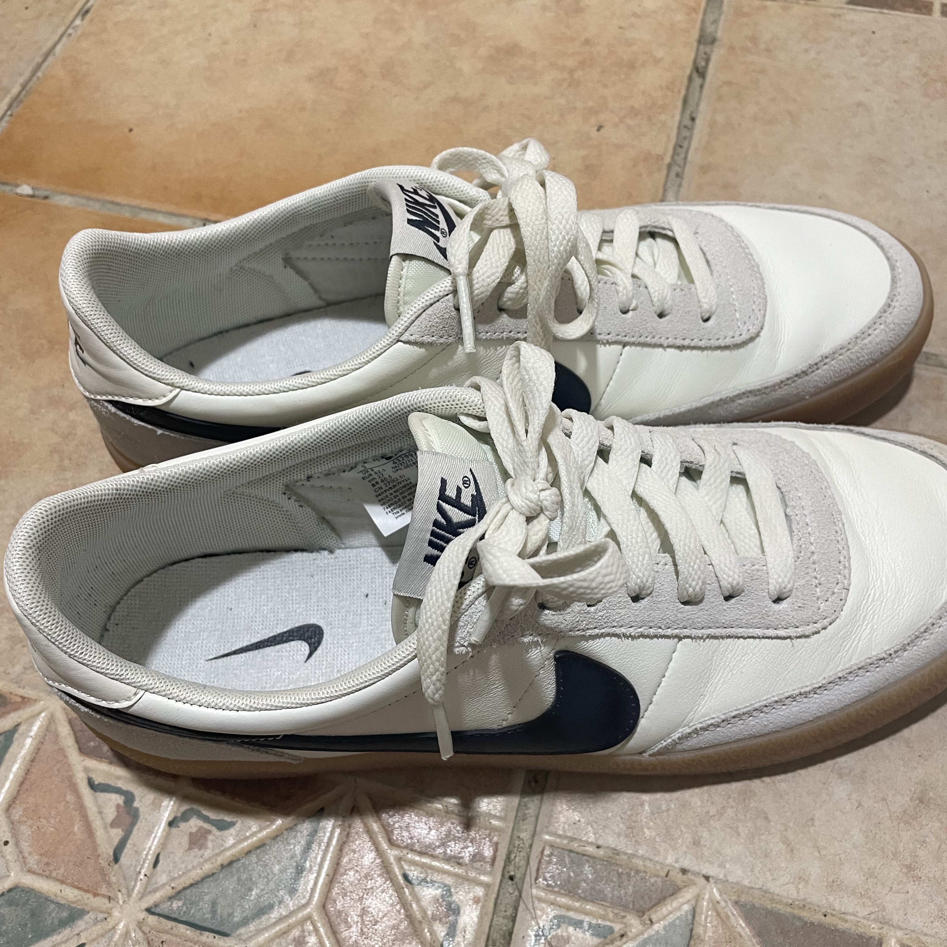 Nike Killshot 2 Leather Sail Oil Grey Gum 착용 스타일