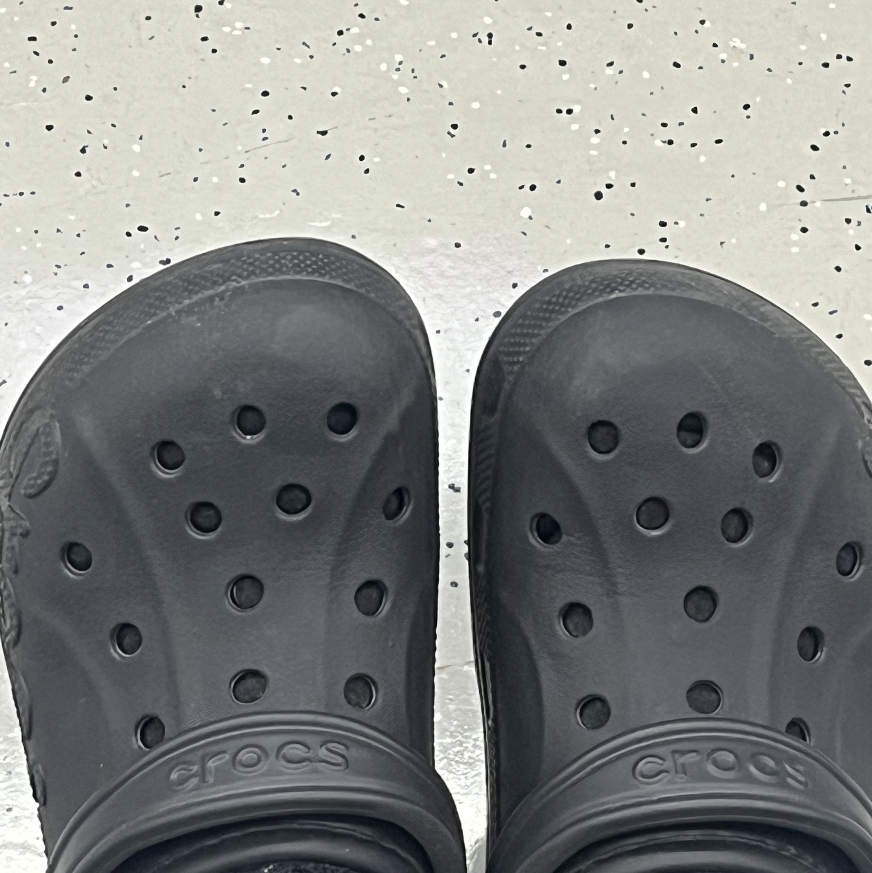Crocs Baya Lined Clog Black 착용 스타일