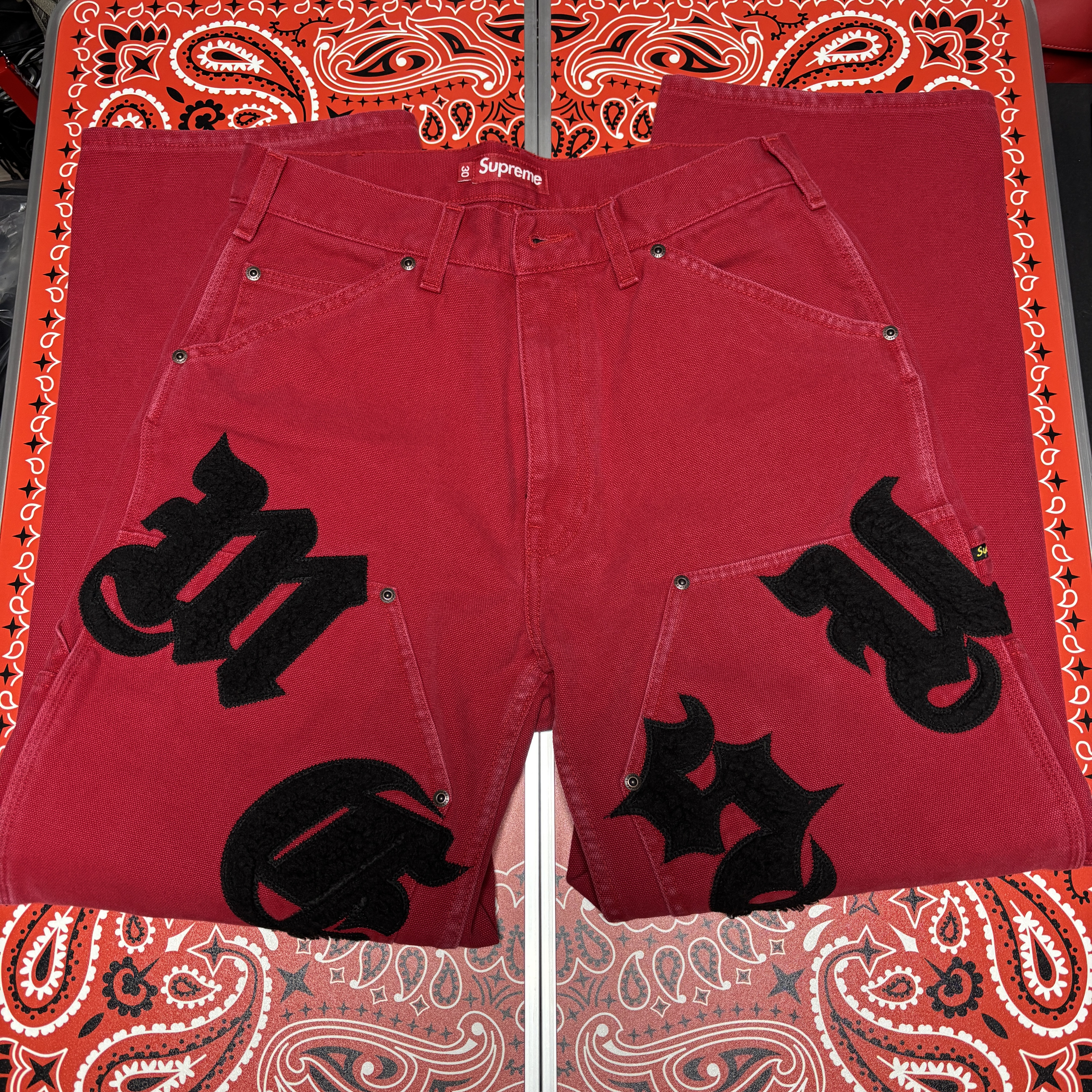 Supreme Old English Canvas Double Knee Painter Pant Red - 25SS 착용 스타일 - 1