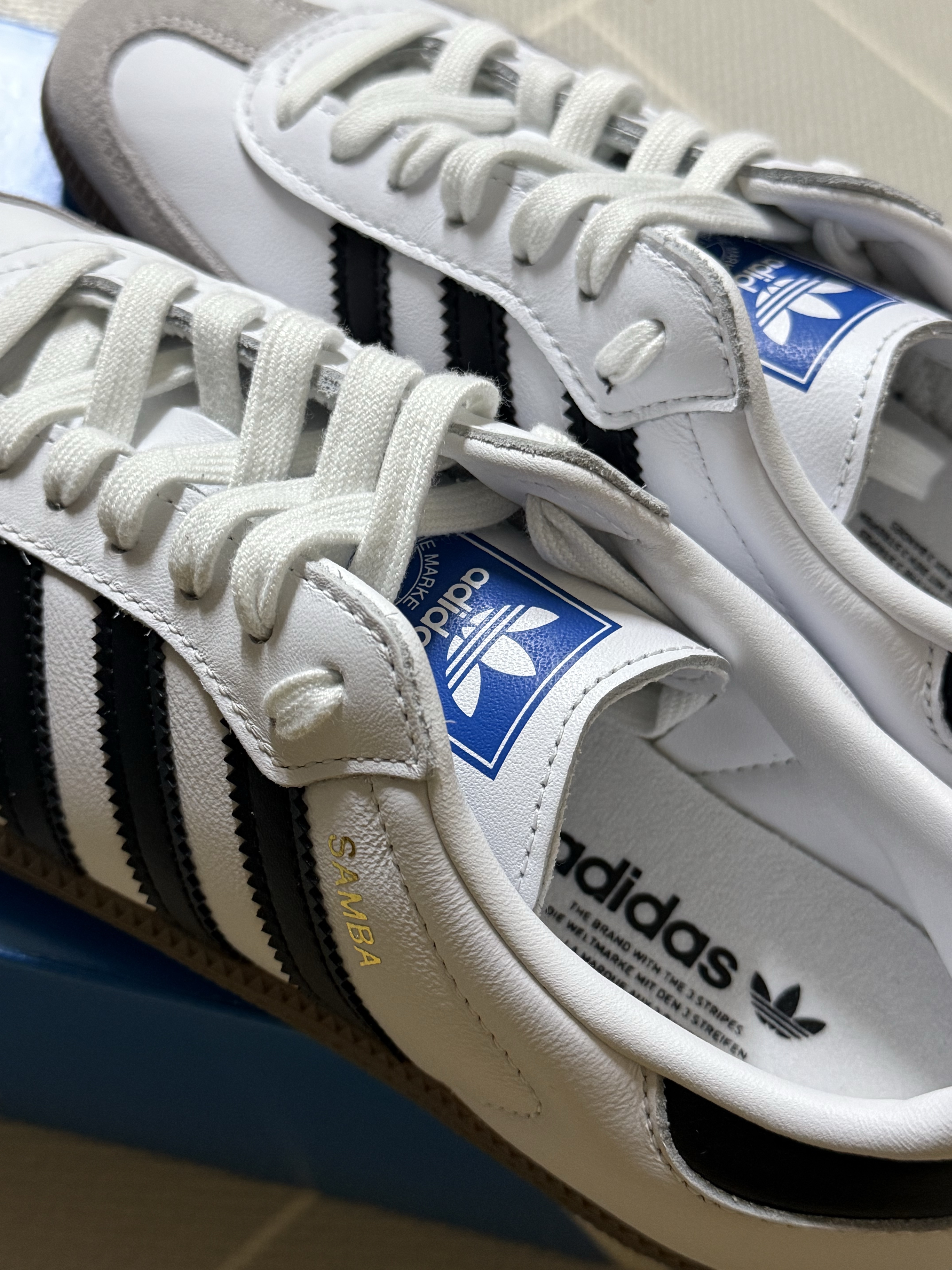 Adidas Samba OG Cloud White 착용 스타일
