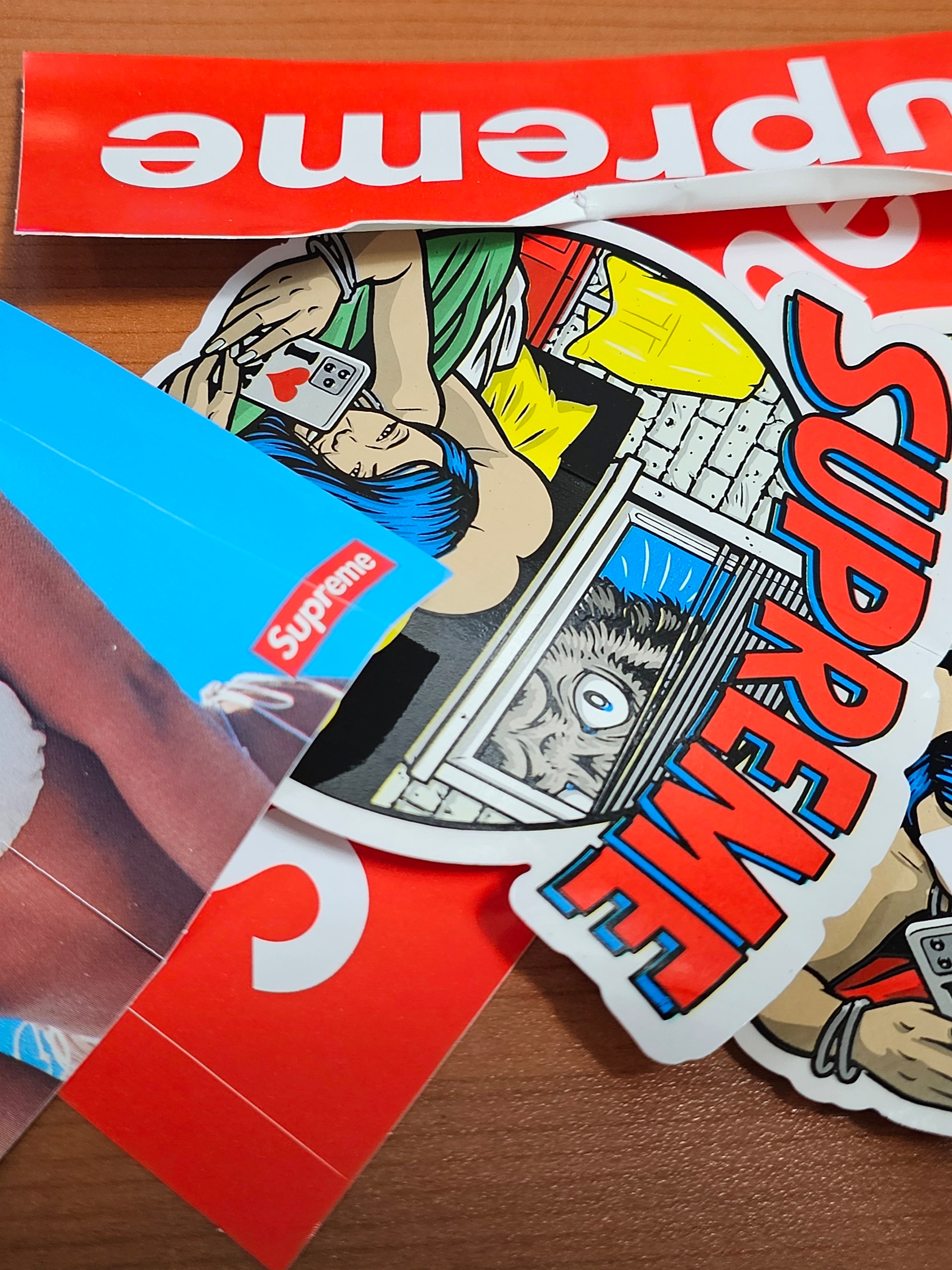 Supreme Tin Sake Set Silver - 25SS, Nike x Supreme Air Force 1 Low White 착용 스타일 - 8