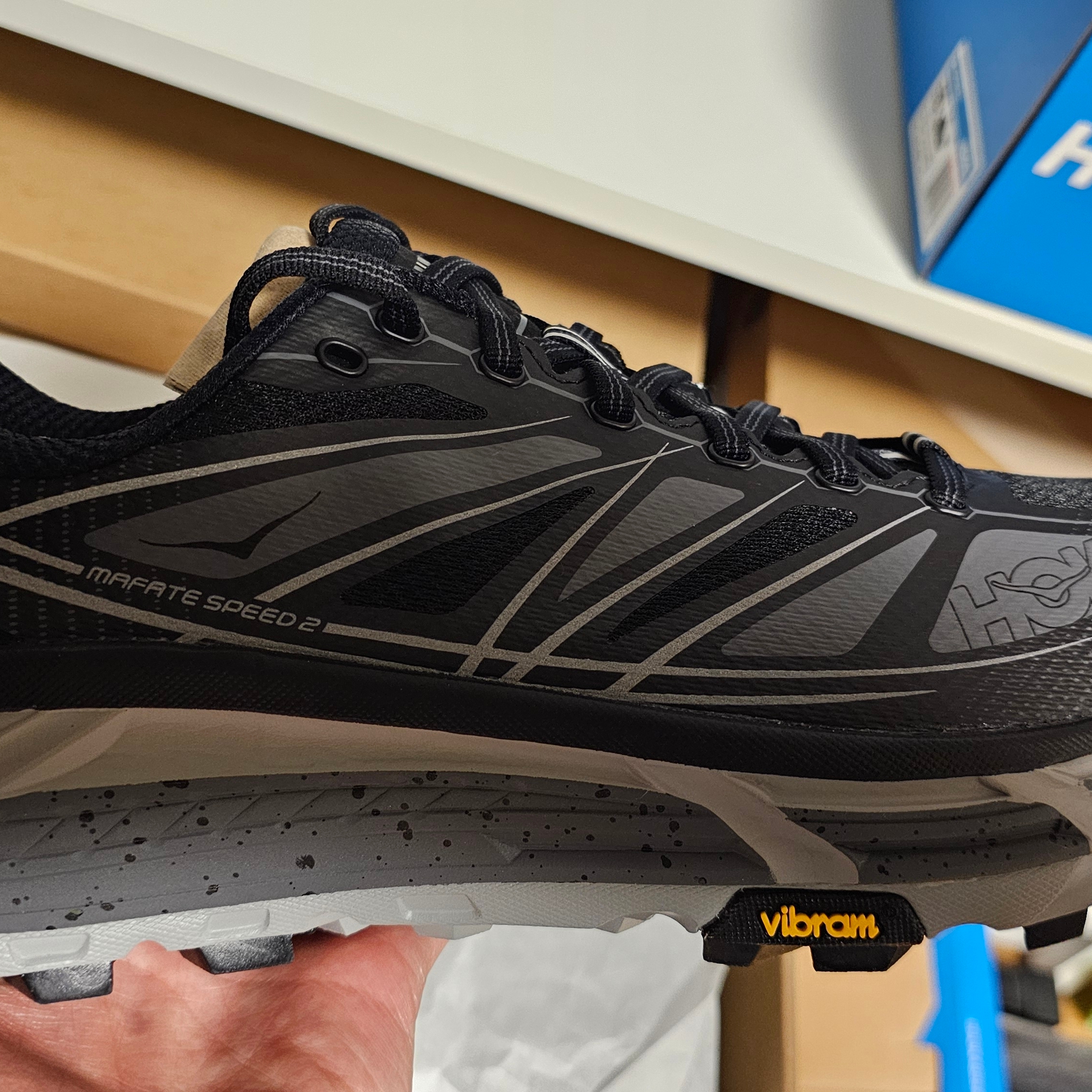 Hoka Mafate Speed 2 Black Castlerock 착용 스타일
