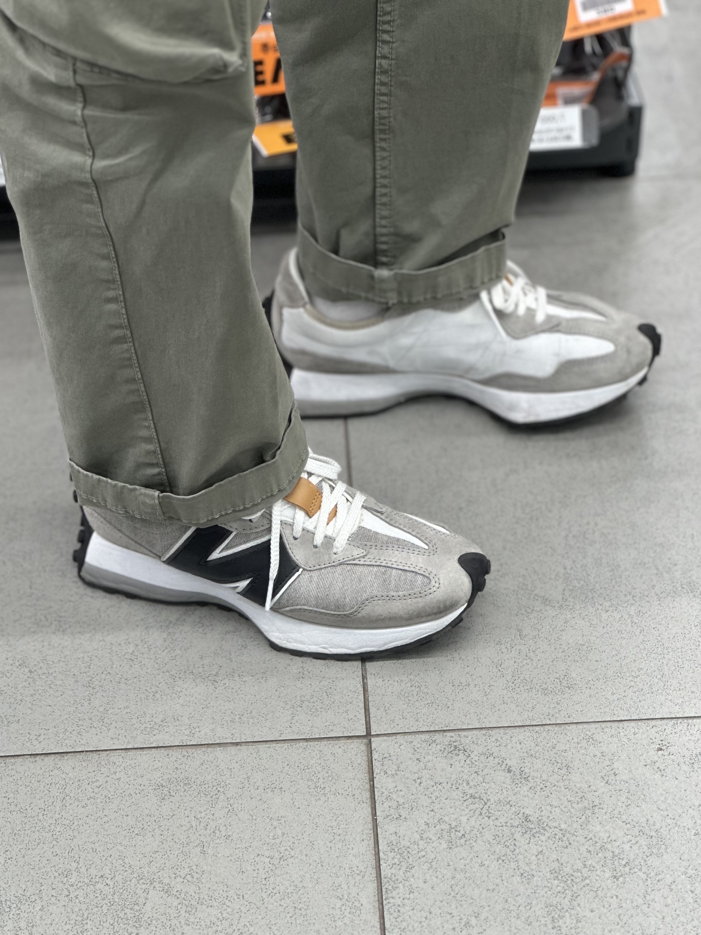 New Balance x Levi's 327 Grey (Levi's Tag) 착용 스타일