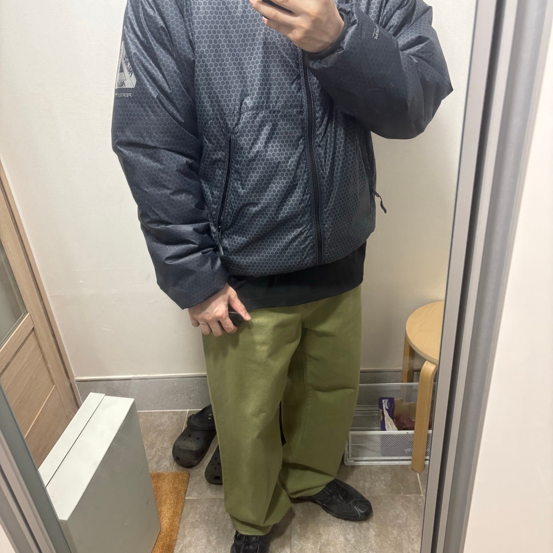 팔라스 헥사곤 퍼텍스 퀼티드 자켓 블랙 - 24SS | Palace | KREAM 팔라스 헥사곤 퍼텍스 퀼티드 자켓 블랙 - 24SS | Palace | KREAM
