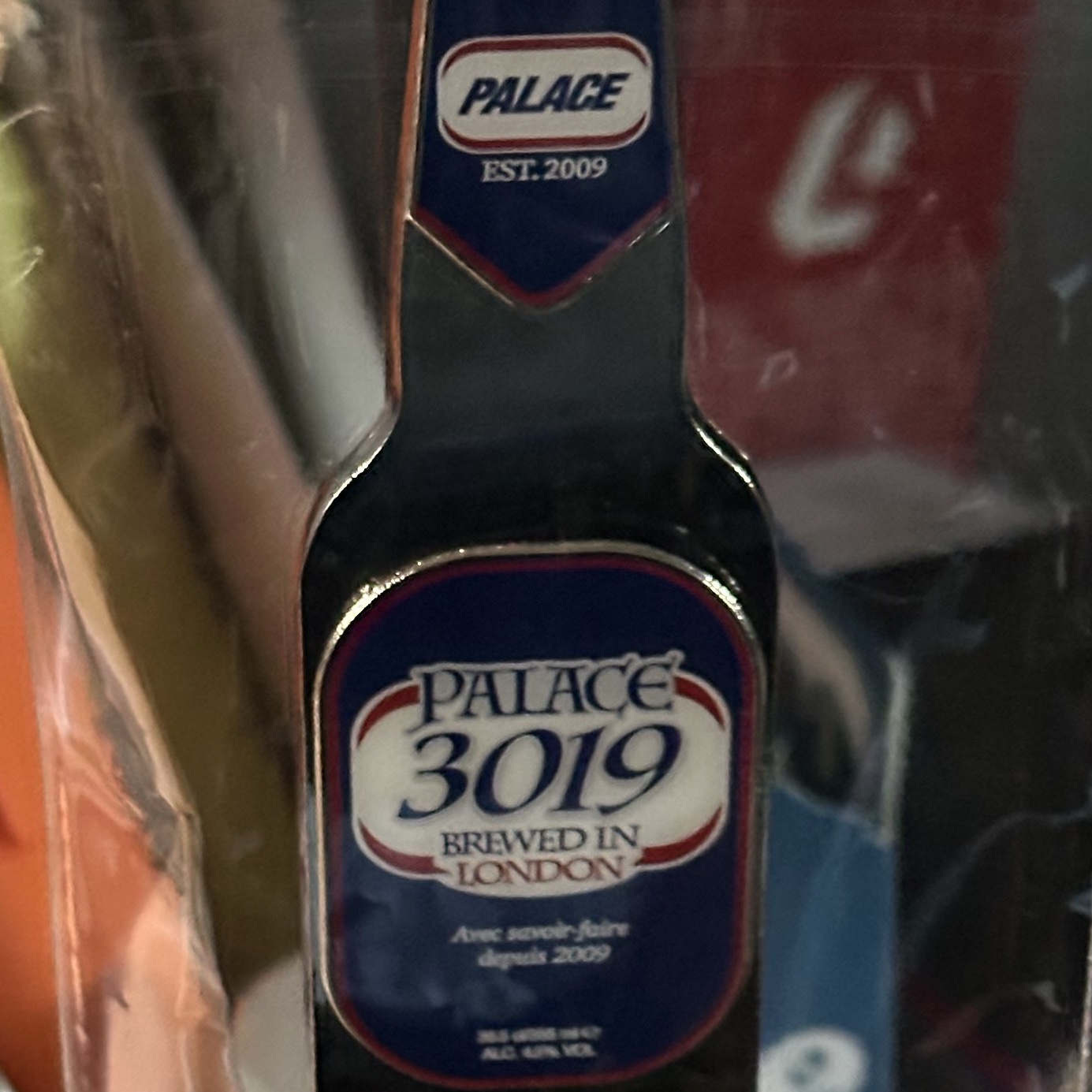 Palace Bottle Opener Magnet Blue Silver - 25SS 착용 스타일