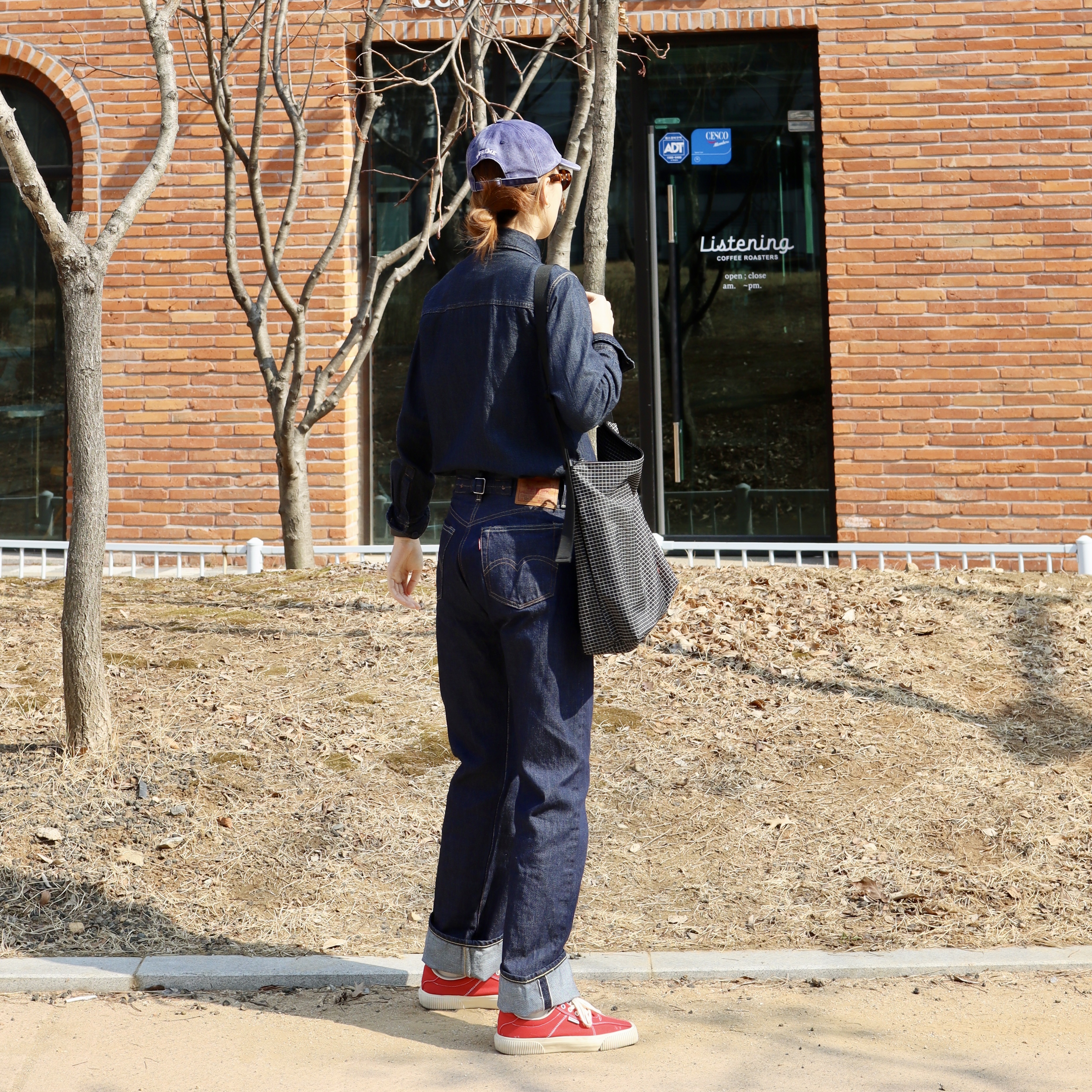 Supreme Pigment S Logo 6-Panel Navy - 24FW, Gentle Monster x Maison Margiela MM005 Brown Tortoise Black 착용 스타일 - 4