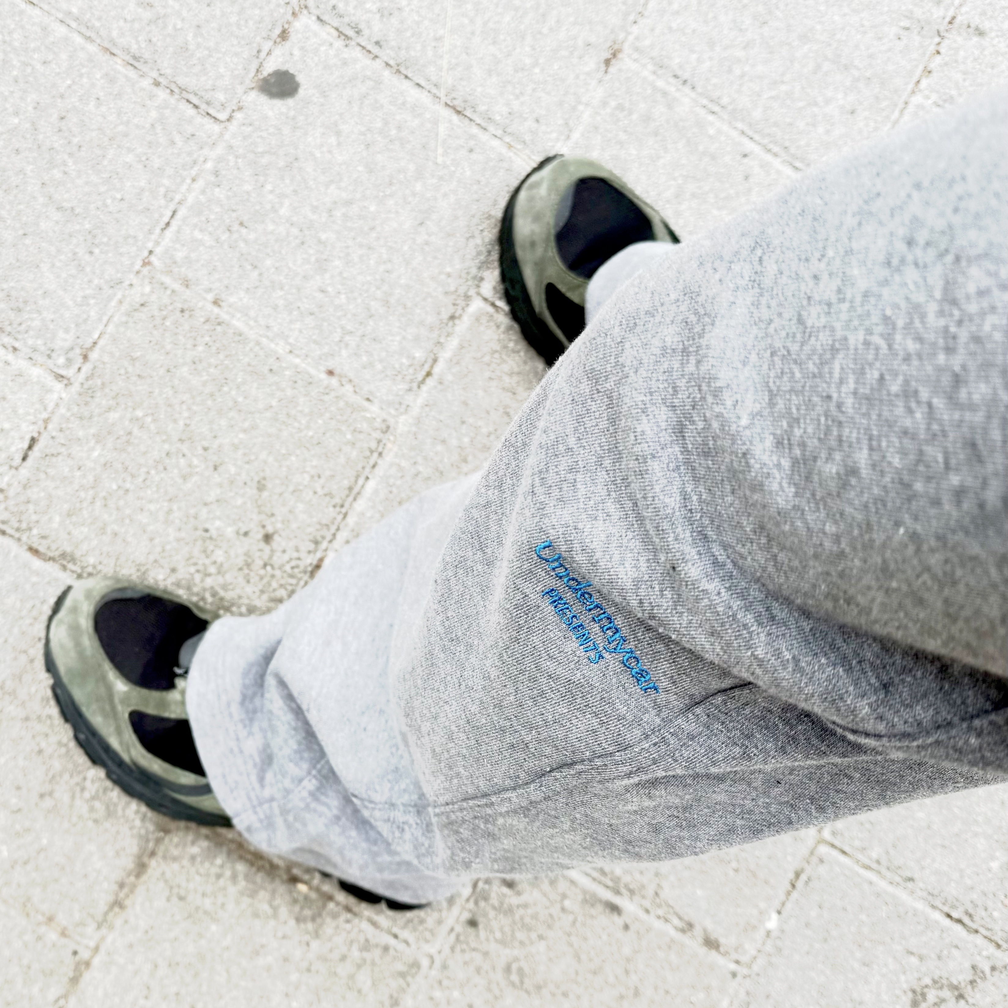 New Balance x JJJJound 2002R Gore-Tex Pine 착용 스타일