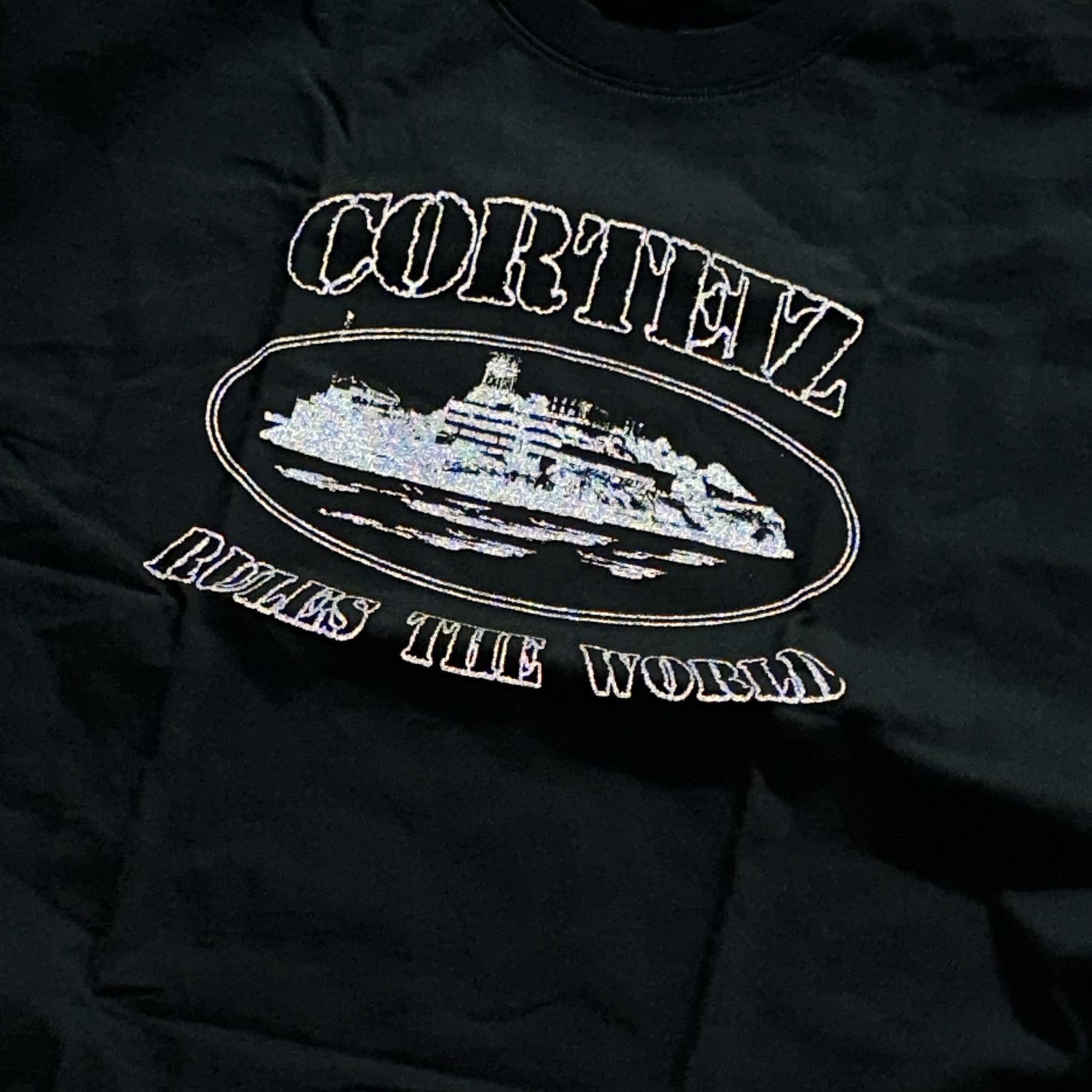 Corteiz Reflective Alcatraz T-Shirt New Blank Triple Black 착용 스타일