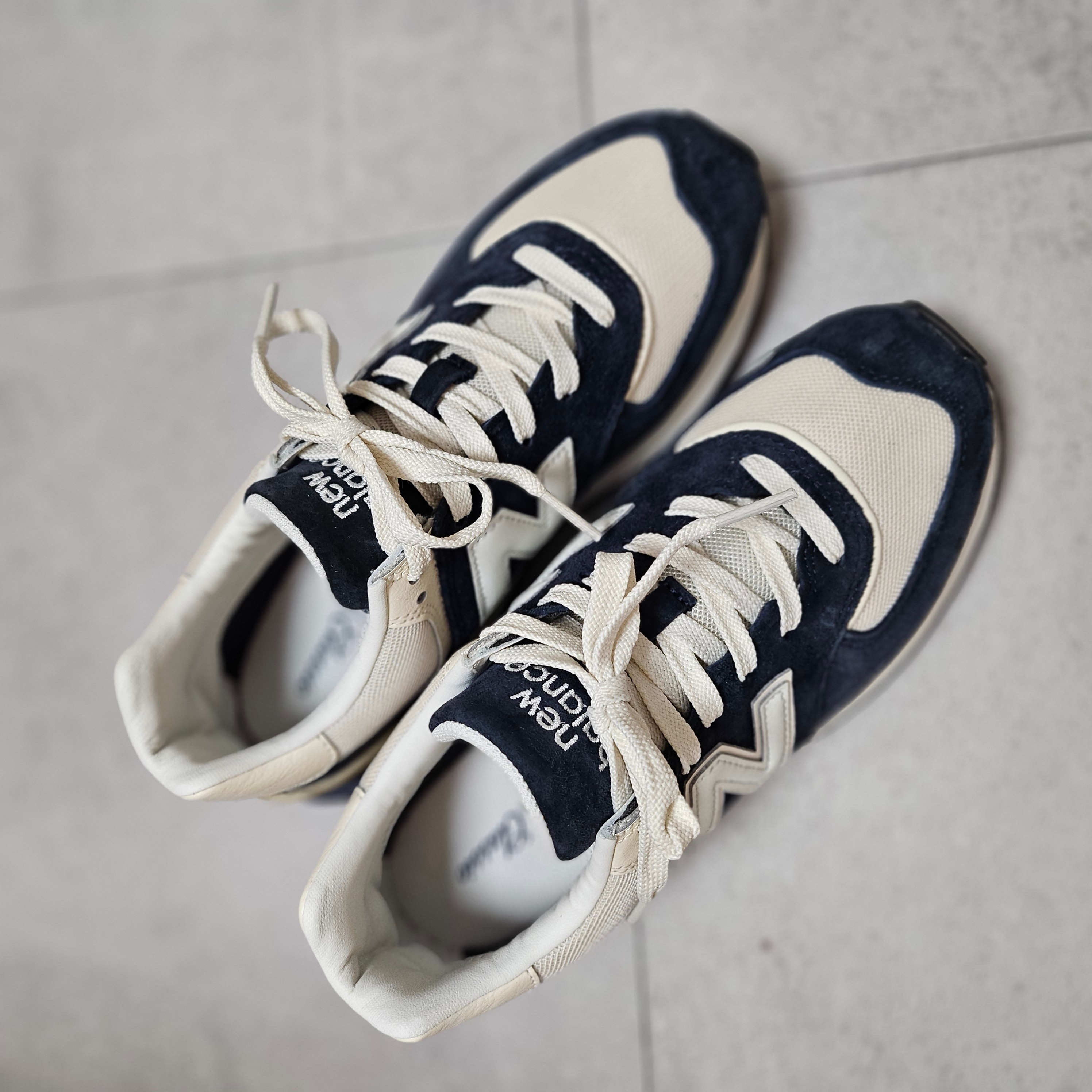 New Balance 574 Legacy Navy Blue 착용 스타일 - 1