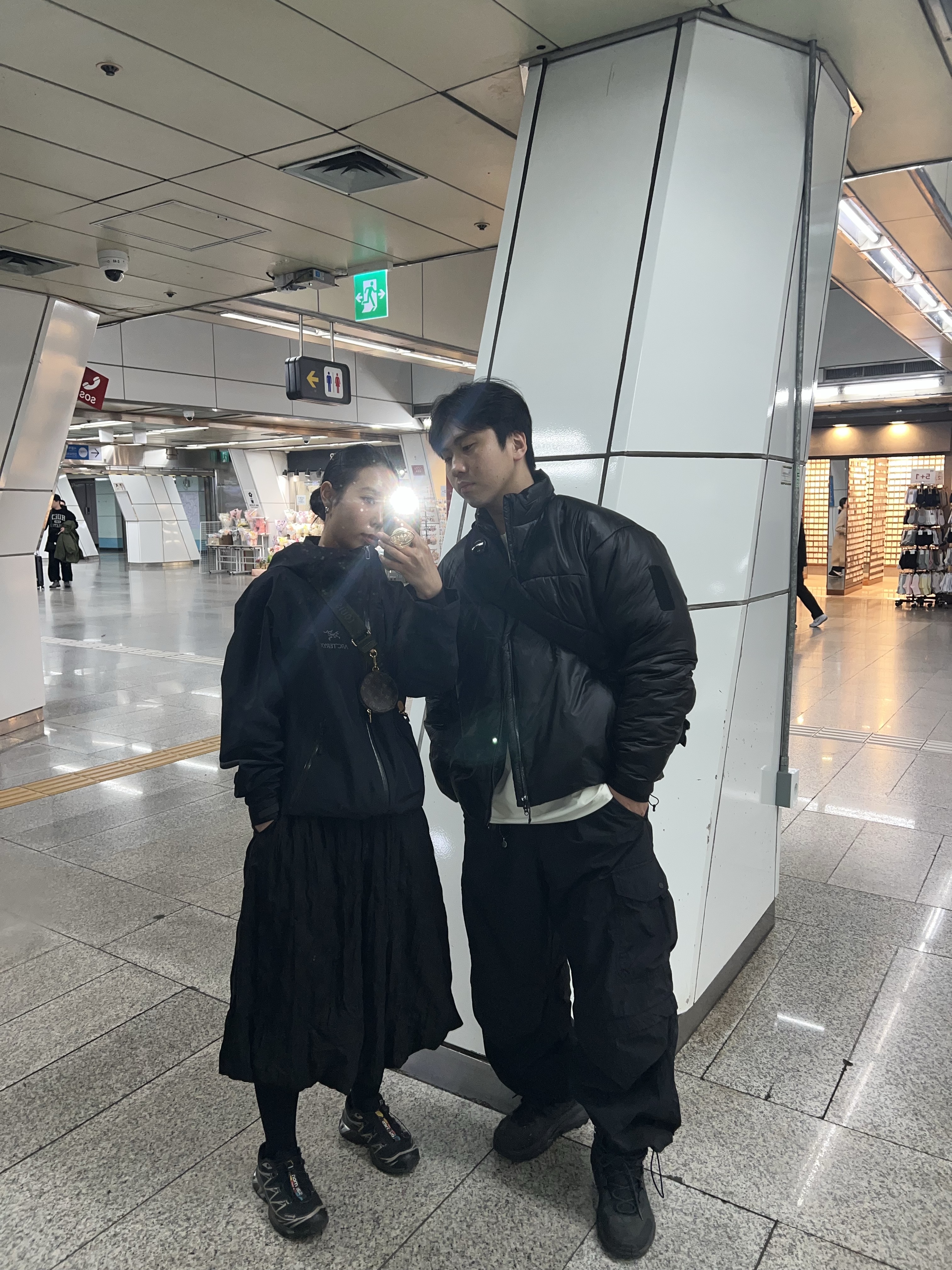 Arc'teryx System A Ogee Insulated Jacket Black 착용 스타일 - 5